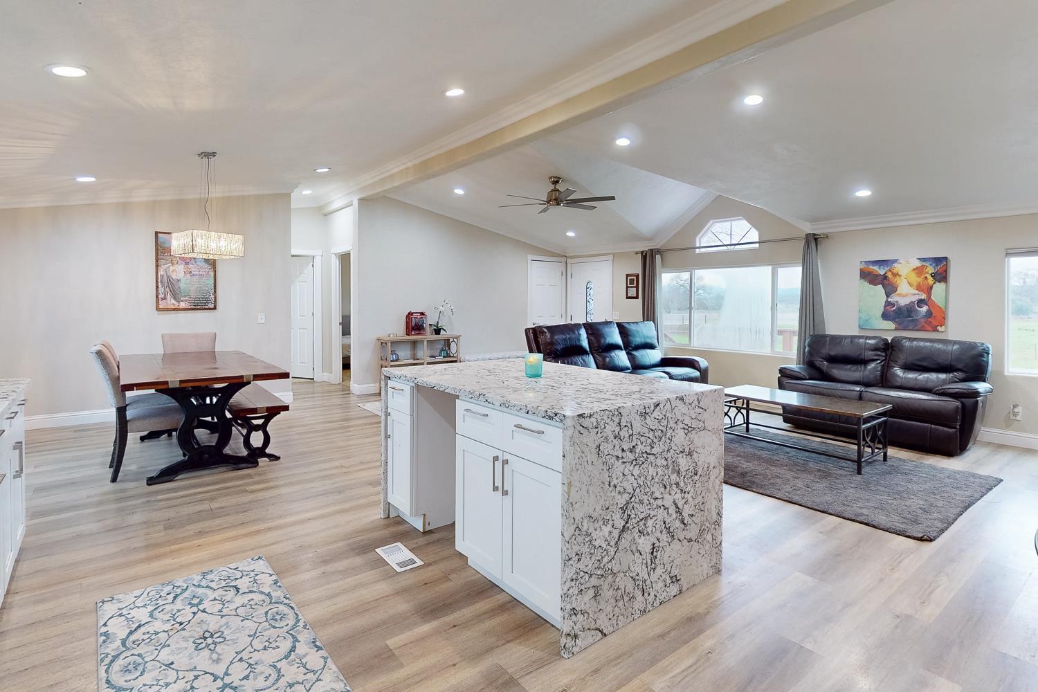 Oroville, California, 95966, United States, 2 Bedrooms Bedrooms, ,2 BathroomsBathrooms,Residential,For Sale,2008173