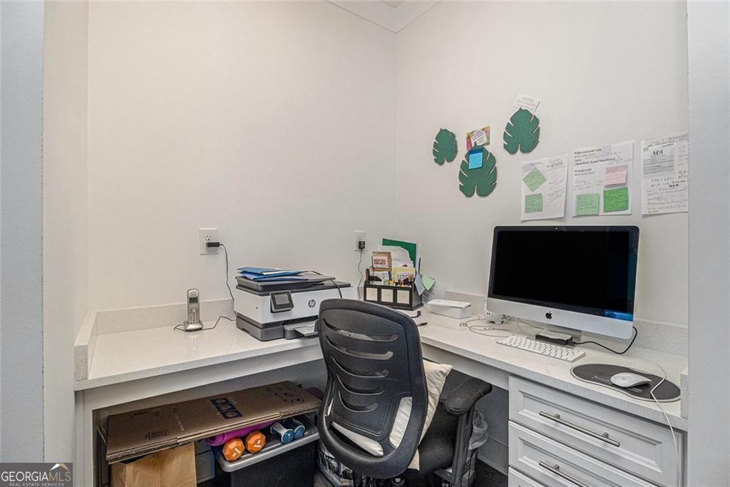 Atlanta, Georgia, 30324, United States, 4 Bedrooms Bedrooms, ,5 BathroomsBathrooms,Residential,For Sale,1909913