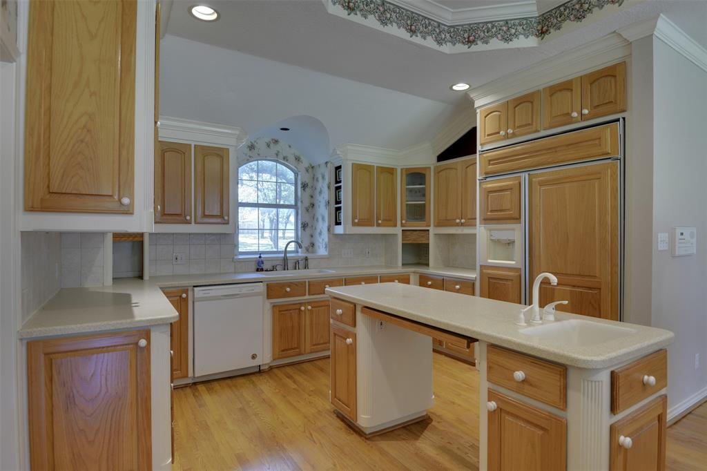 Arlington, Texas, 76015, United States, 4 Bedrooms Bedrooms, ,3 BathroomsBathrooms,Residential,For Sale,1984370