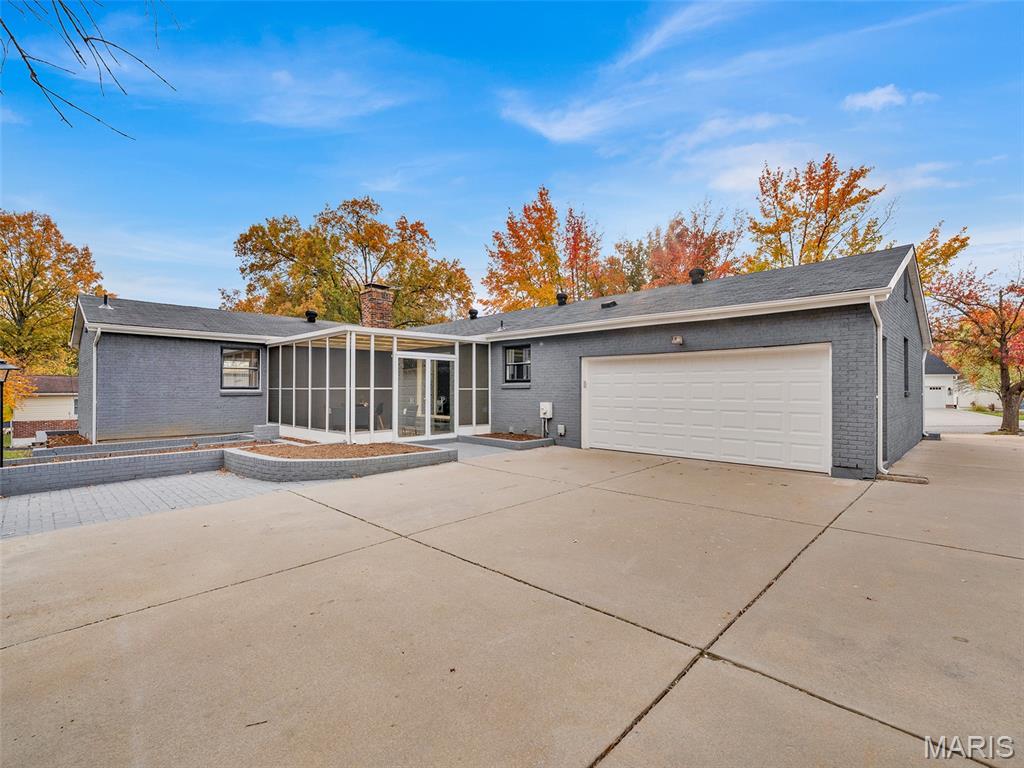 Ballwin, Missouri, 63011, United States, 5 Bedrooms Bedrooms, ,3 BathroomsBathrooms,Residential,For Sale,1992097