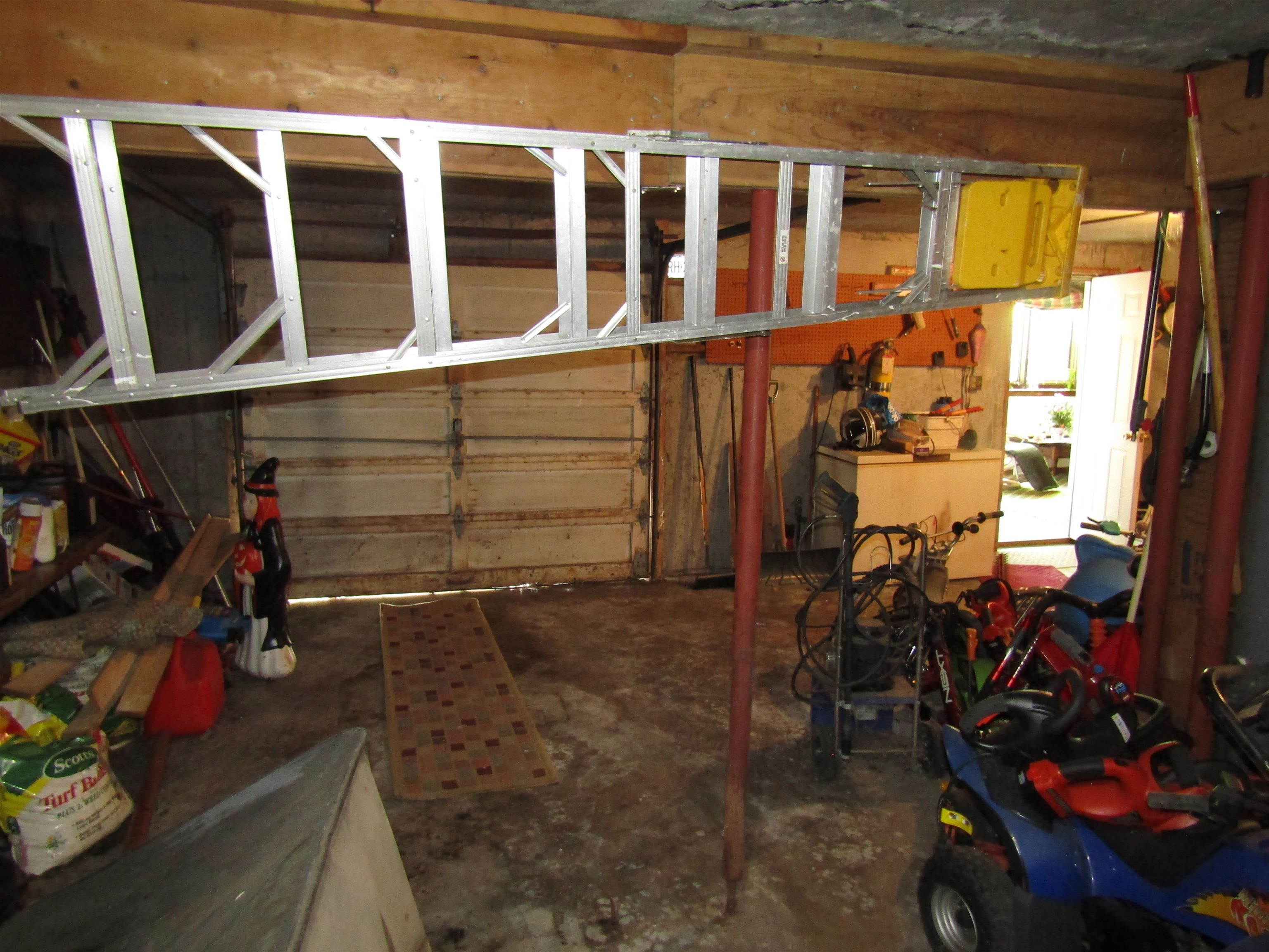 Beloit, Wisconsin, 53511, United States, 6 Bedrooms Bedrooms, ,5 BathroomsBathrooms,Residential,For Sale,2005611