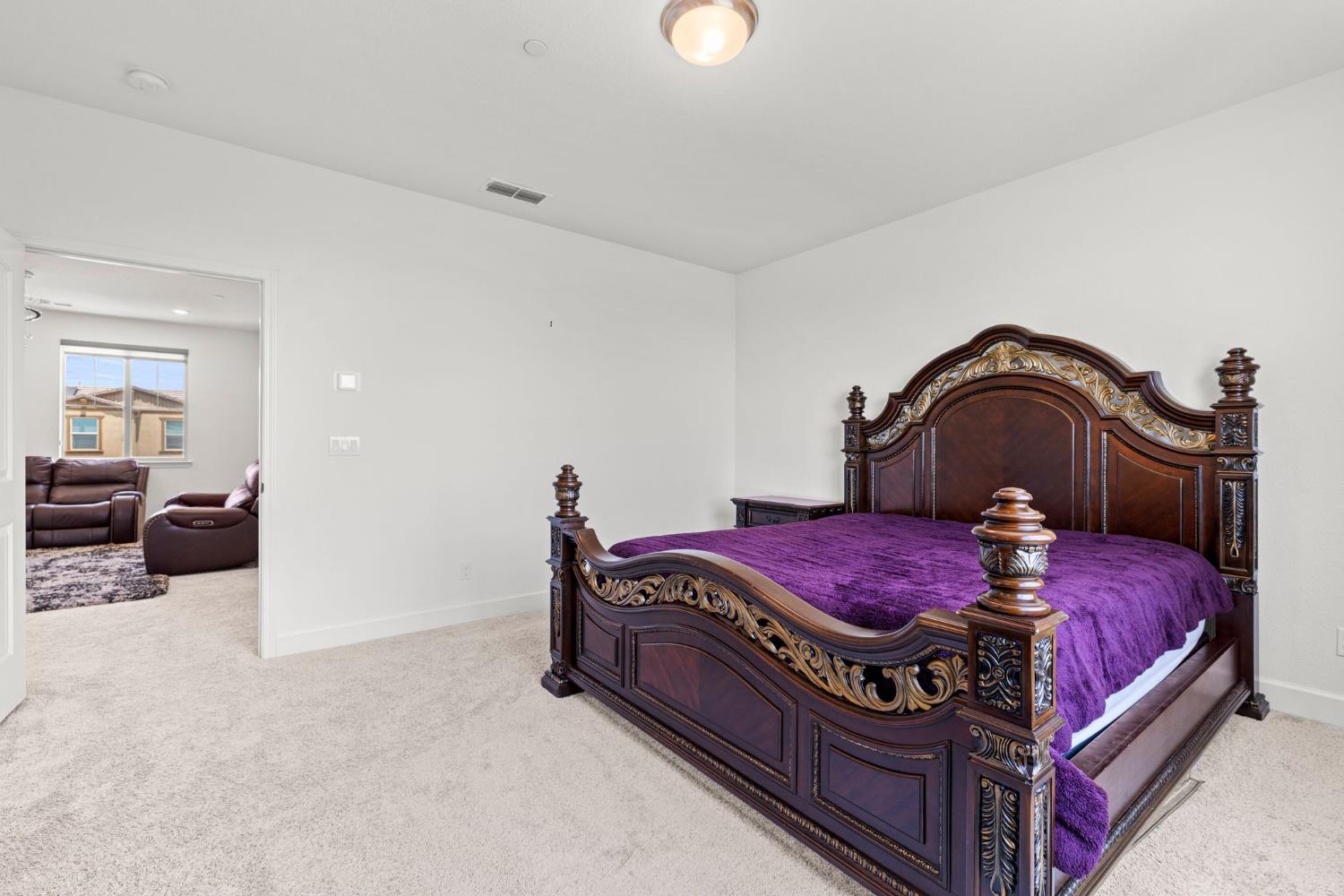 Elk Grove, California, 95757, United States, 4 Bedrooms Bedrooms, ,3 BathroomsBathrooms,Residential,For Sale,1879149