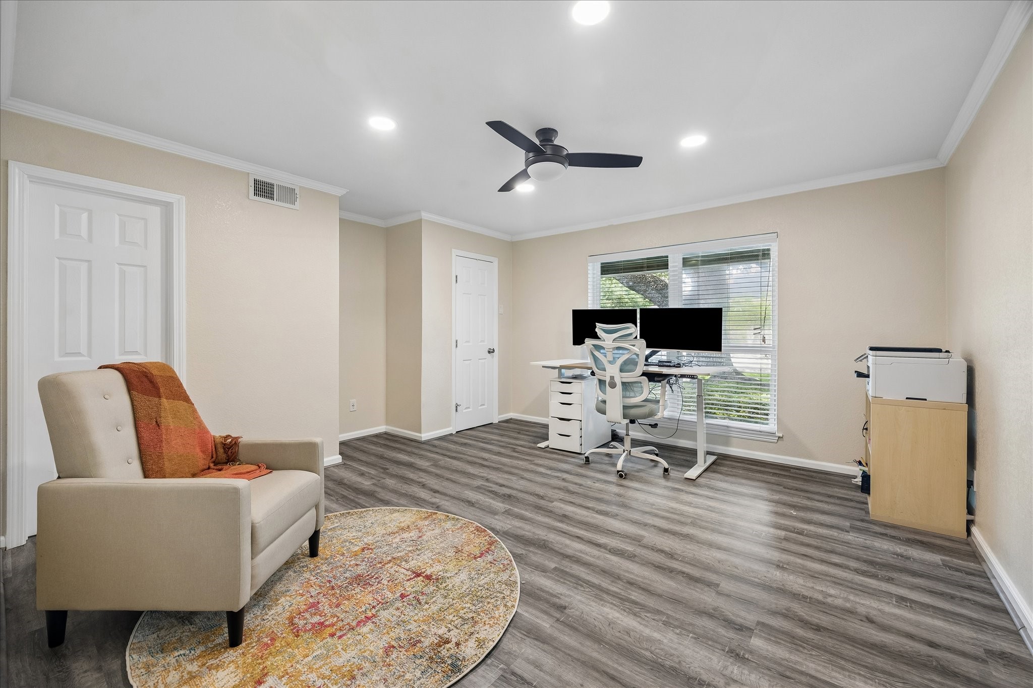  5243 Caversham Drive - 物件實景