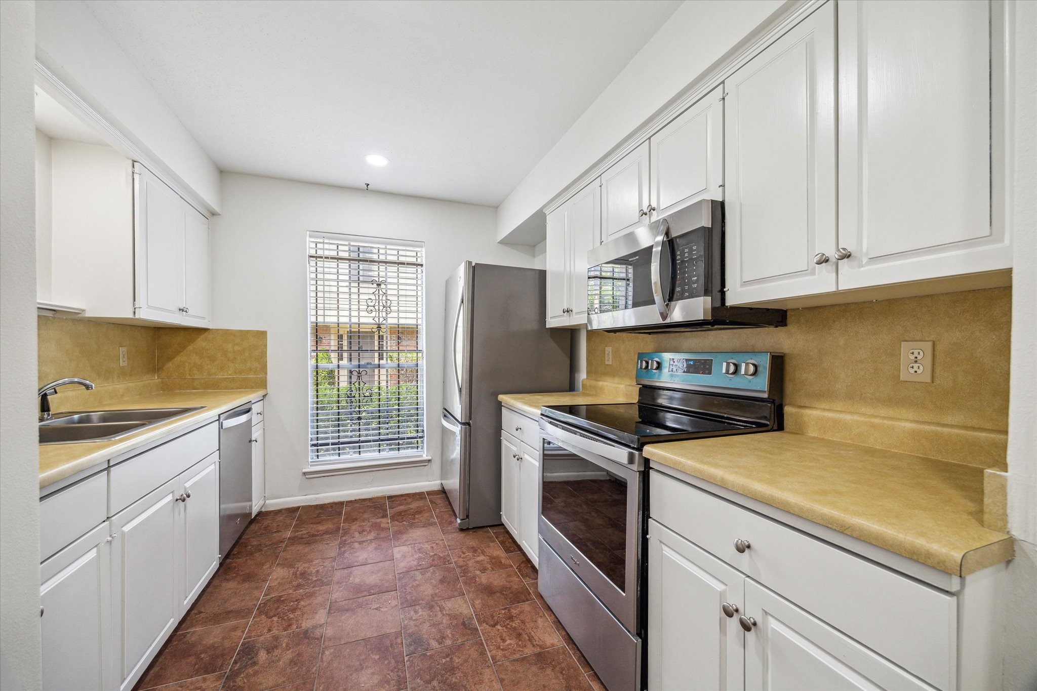  5827 Valley Forge Drive #83 - 物件實景