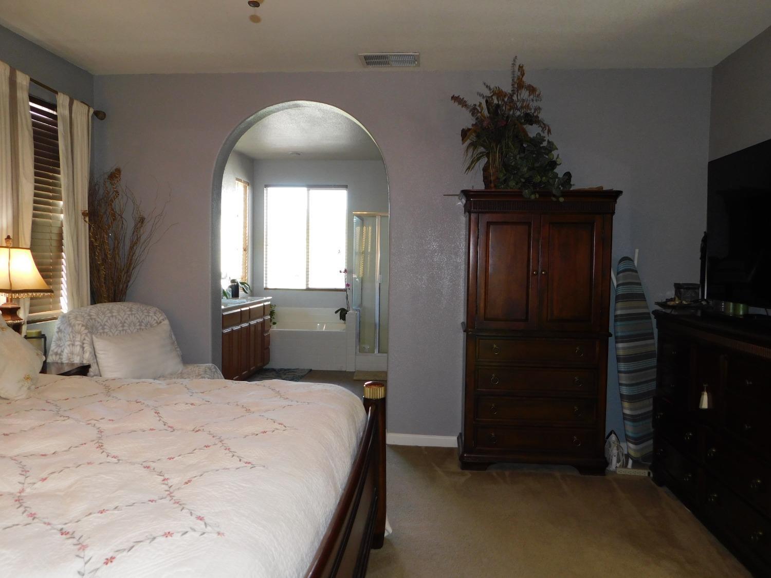 Stockton, California, 95205, United States, 5 Bedrooms Bedrooms, ,3 BathroomsBathrooms,Residential,For Sale,1935590