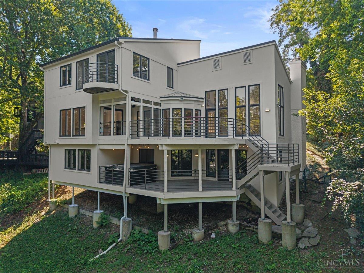Cincinnati, Ohio, 45226, United States, 4 Bedrooms Bedrooms, ,4 BathroomsBathrooms,Residential,For Sale,1912021