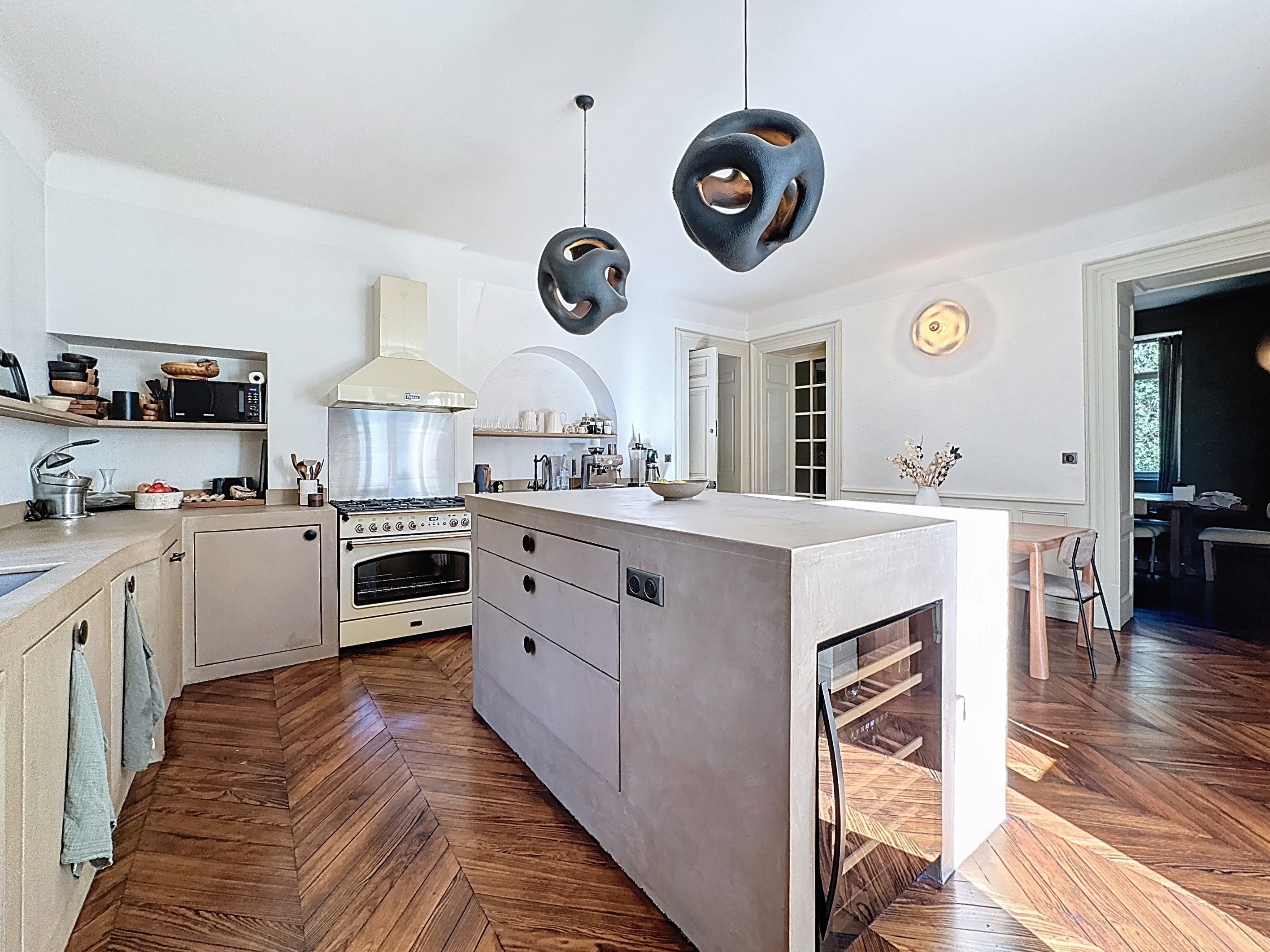  Fully Renovated Early 20th Century Manor House with Pool and Rooftop – 500 m² o… - 物件實景