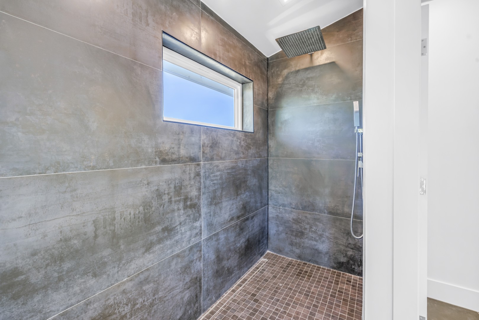 St Petersburg, Florida, 33703, United States, 5 Bedrooms Bedrooms, ,5 BathroomsBathrooms,Residential,For Sale,2013294