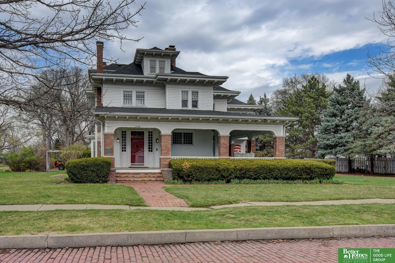 10th St, Fremont, NE 68025