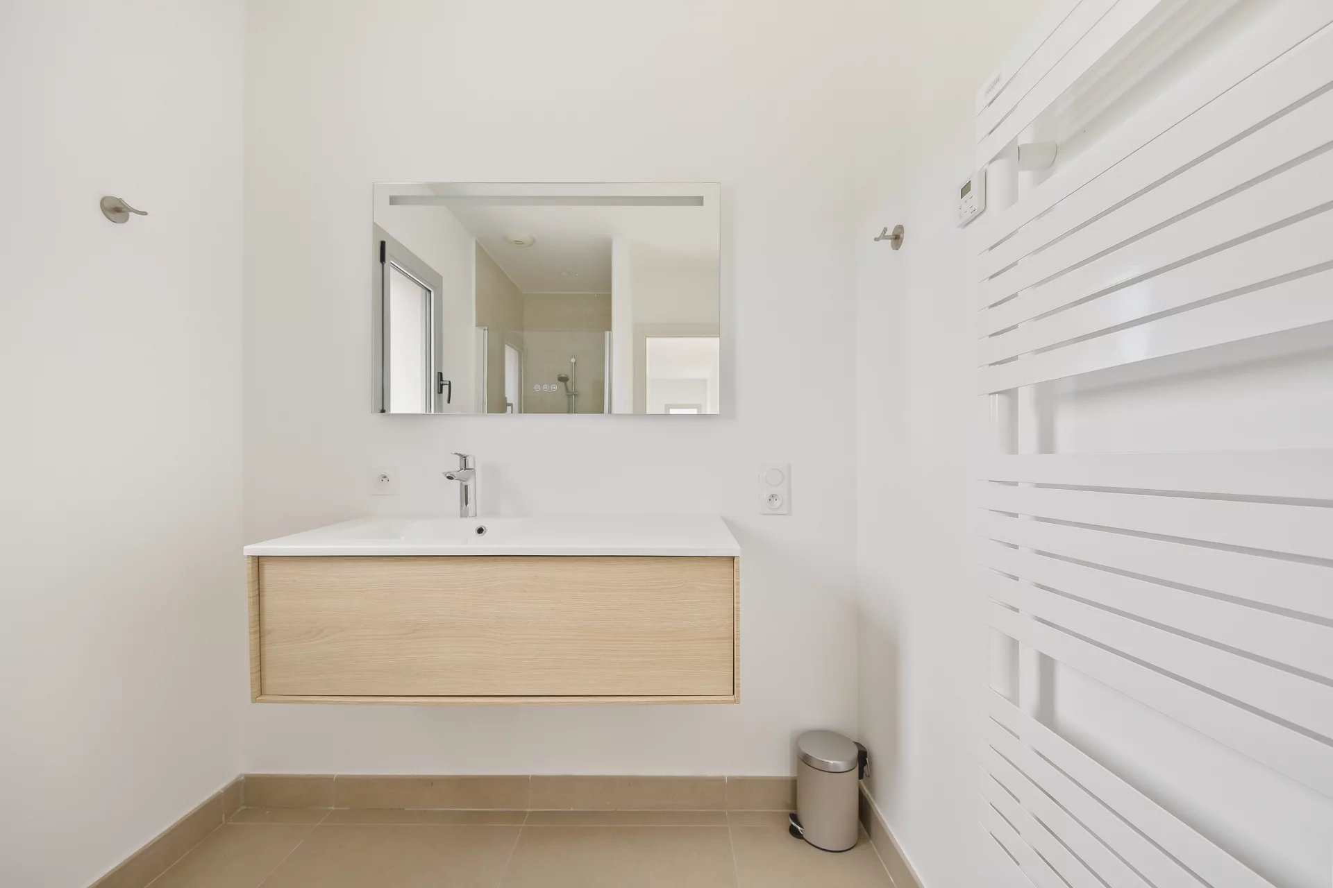 Hyères, Provence-Alpes-Côte d’Azur, 83400, FR, 4 Bedrooms Bedrooms, ,4 BathroomsBathrooms,Residential,For Sale,1991798