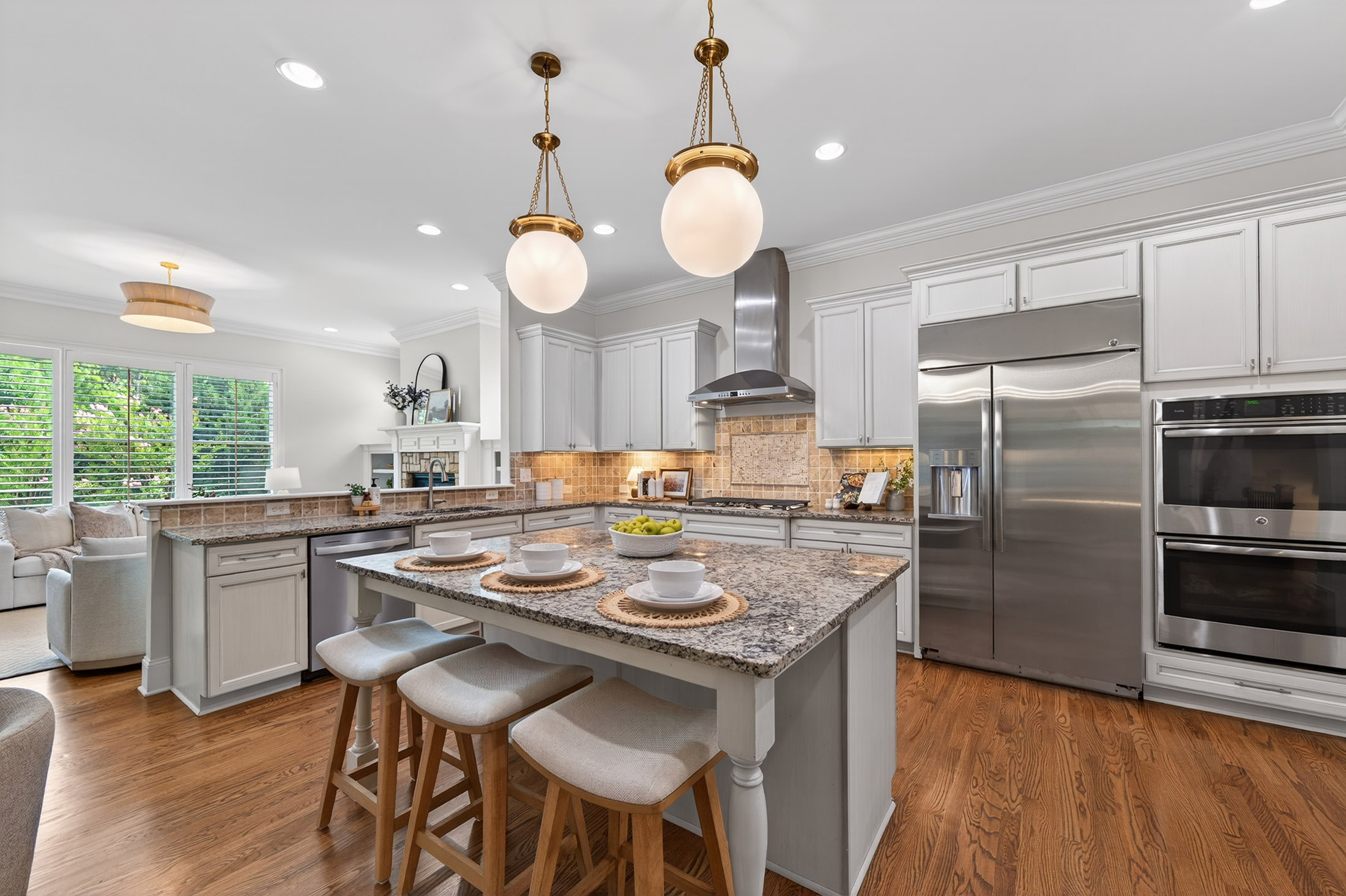  Nestled on a Quiet Cul-De-Sac Lot and Backing Directly to Birmingham Park - 物件實景