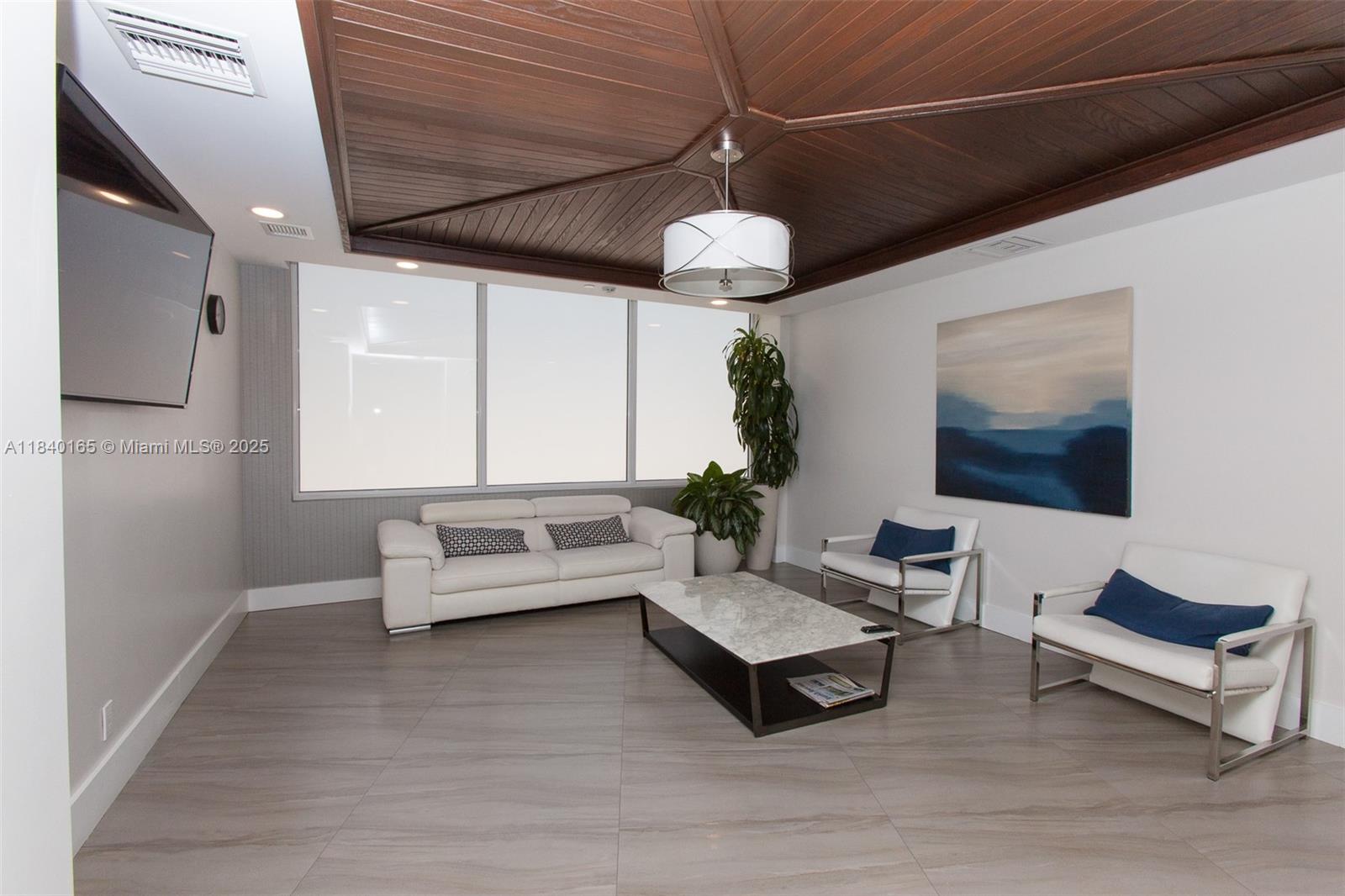 Aventura, Florida, 33180, United States, 2 Bedrooms Bedrooms, ,2 BathroomsBathrooms,Residential,For Sale,1897536