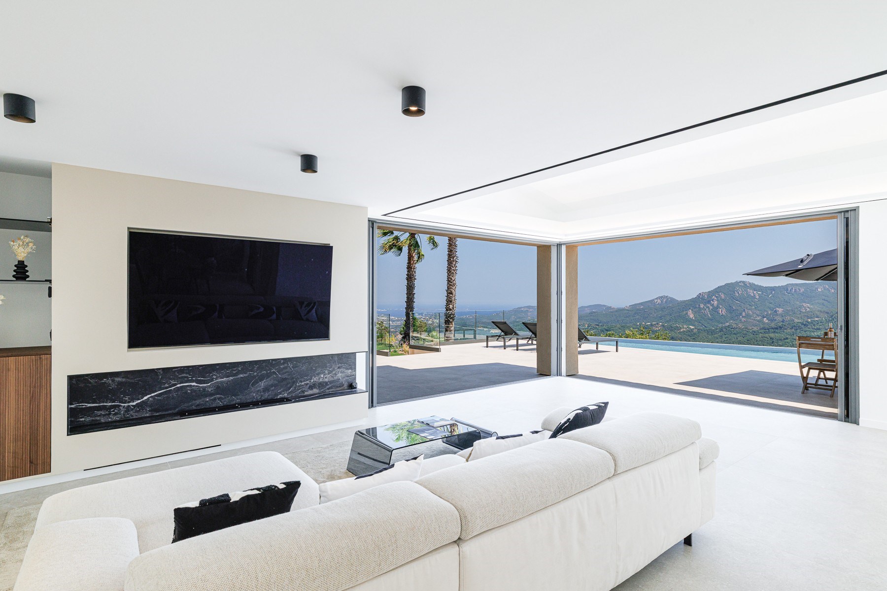  Near Mandelieu villa 290 sqm sea view infinity pool guest house quiet location - 物件實景