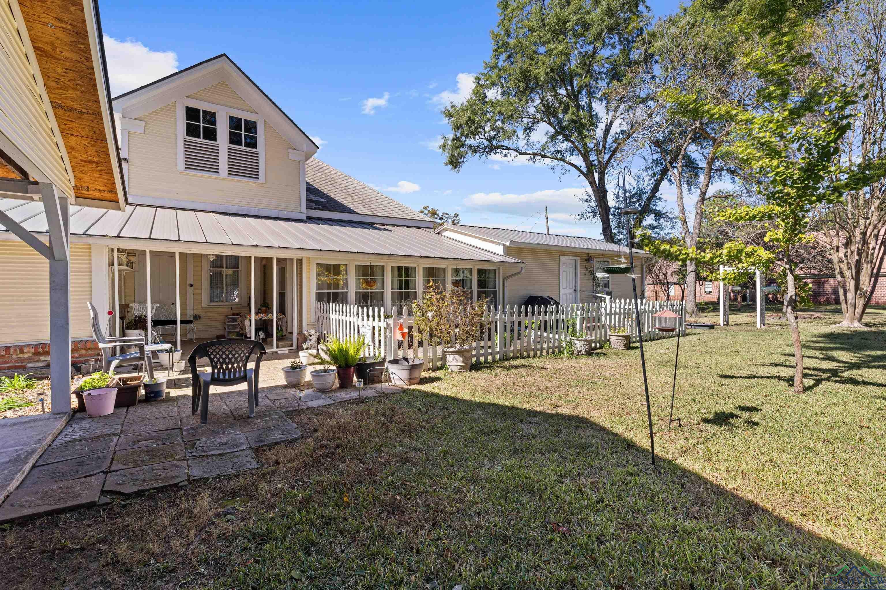 Jefferson, Texas, 75657, United States, 4 Bedrooms Bedrooms, ,4 BathroomsBathrooms,Residential,For Sale,1985697