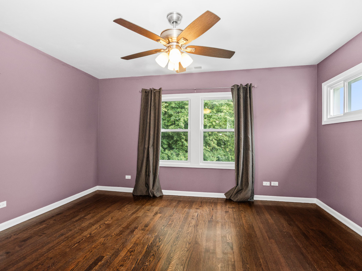 Evanston, Illinois, 60201, United States, 5 Bedrooms Bedrooms, ,3 BathroomsBathrooms,Residential,For Sale,1908877