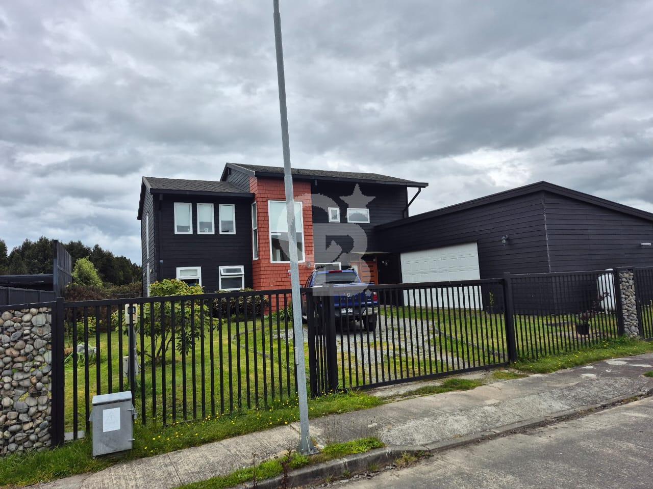 Puerto Varas, Chile, 4 Bedrooms Bedrooms, ,4 BathroomsBathrooms,Residential,For Sale,1987805