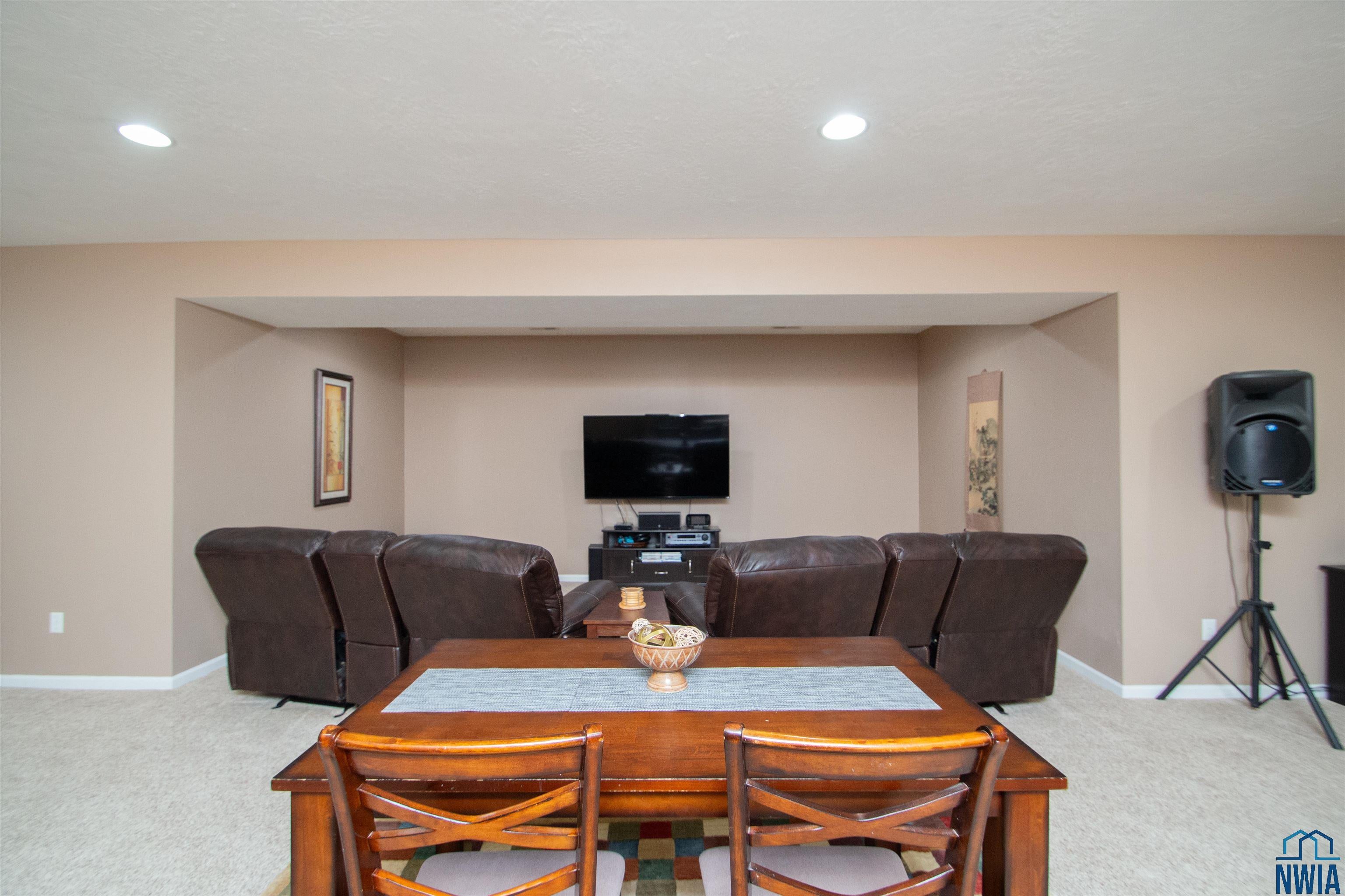 Dakota Dunes, South Dakota, 57049, United States, 4 Bedrooms Bedrooms, ,3 BathroomsBathrooms,Residential,For Sale,1979116