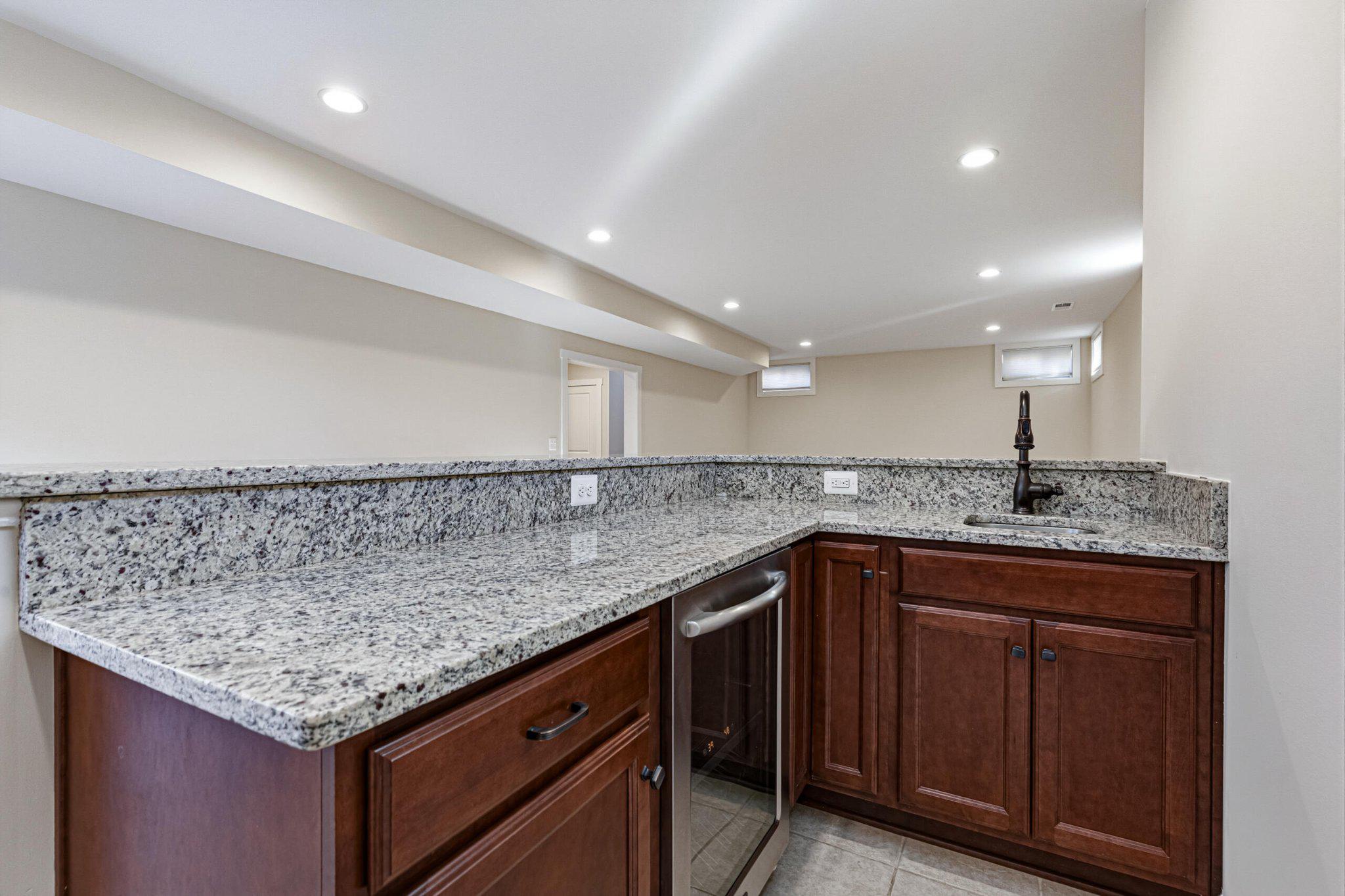  1404 Cottage Street SW, Vienna, VA, 22180 - 物件實景