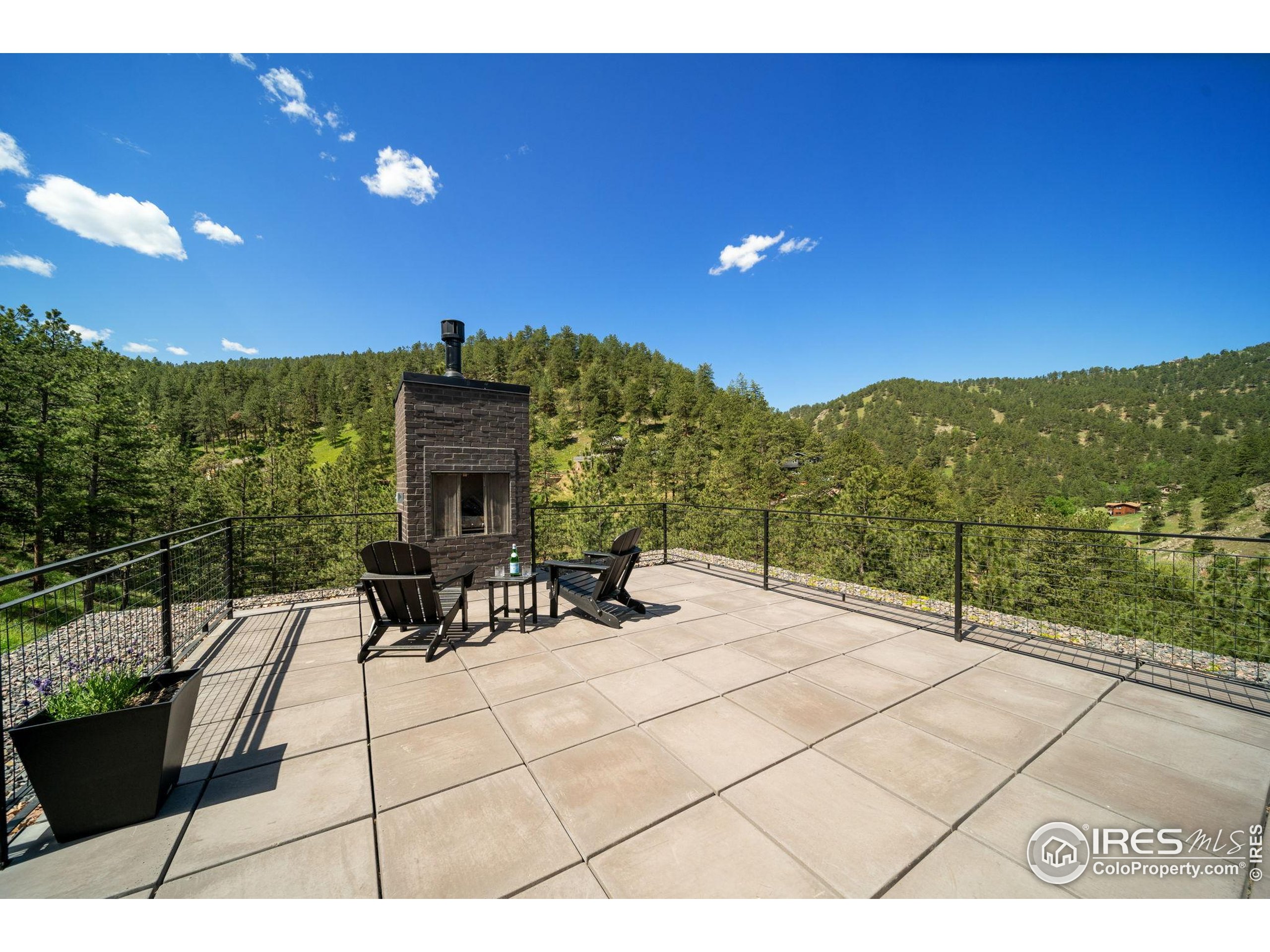 Boulder, Colorado, 80302, United States, 4 Bedrooms Bedrooms, ,3 BathroomsBathrooms,Residential,For Sale,1947999