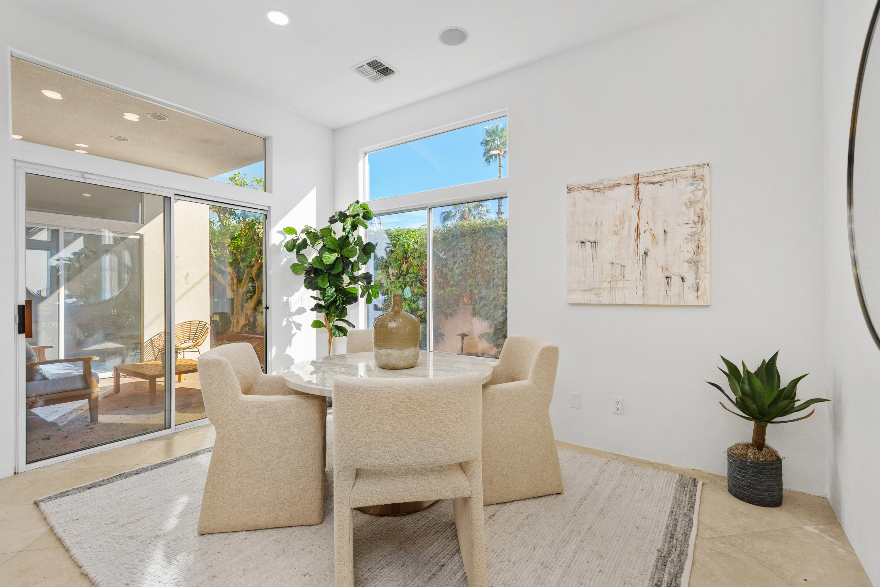 La Quinta, California, 92253, United States, 4 Bedrooms Bedrooms, ,1 BathroomBathrooms,Residential,For Sale,1999091