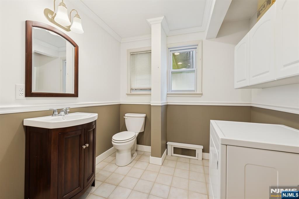 Hillsdale, New Jersey, 07642, United States, 5 Bedrooms Bedrooms, ,3 BathroomsBathrooms,Residential,For Sale,1885332