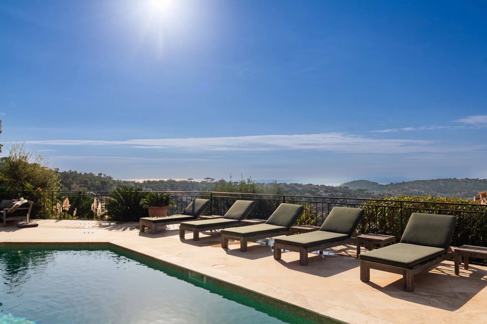 Sainte-Maxime, Provence-Alpes-Côte d’Azur, 83120, FR, 6 Bedrooms Bedrooms, ,6 BathroomsBathrooms,Residential,For Sale,1866313