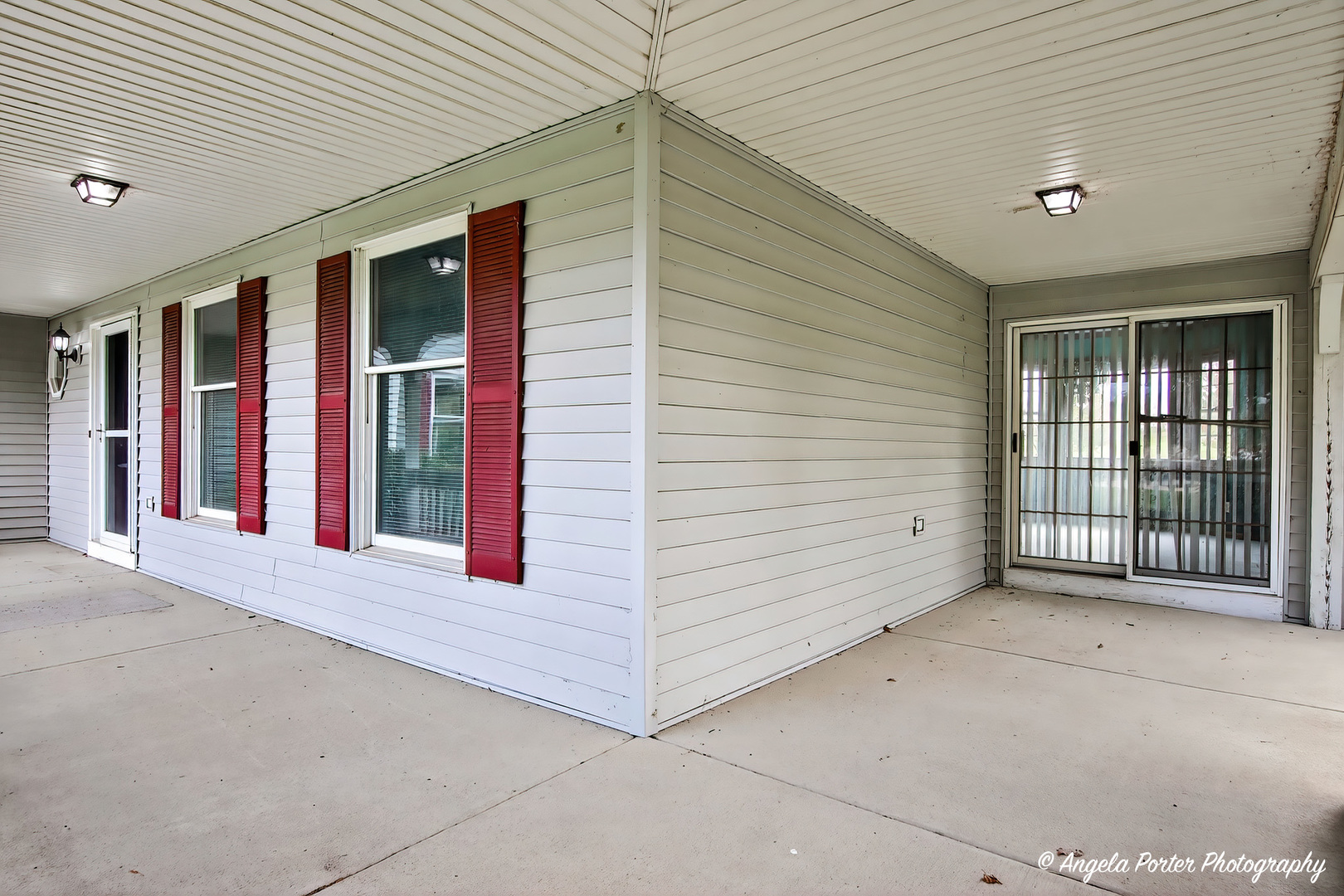 Crystal Lake, Illinois, 60012, United States, 4 Bedrooms Bedrooms, ,3 BathroomsBathrooms,Residential,For Sale,1982844