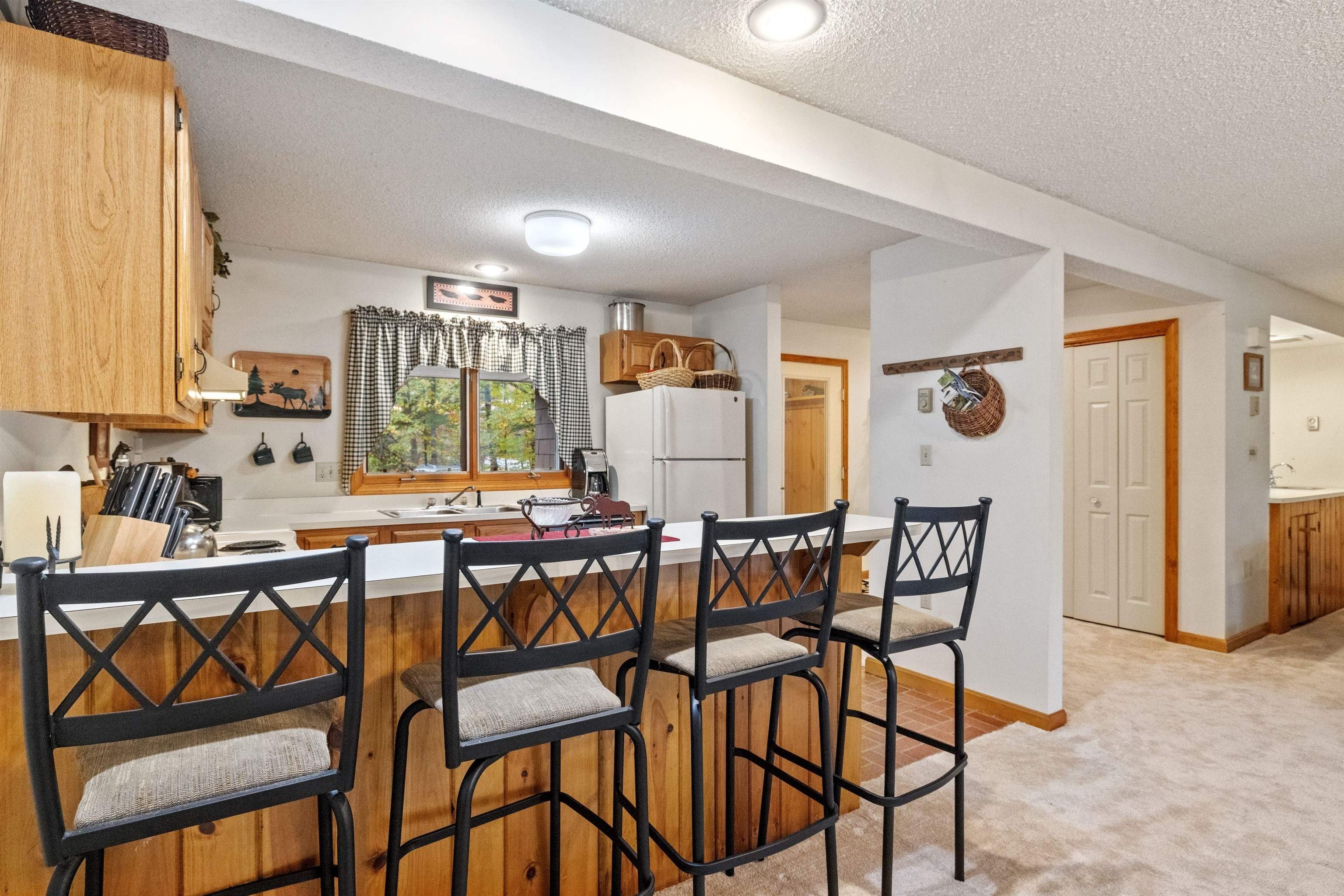 Woodstock, New Hampshire, 03262, United States, 2 Bedrooms Bedrooms, ,3 BathroomsBathrooms,Residential,For Sale,1977442