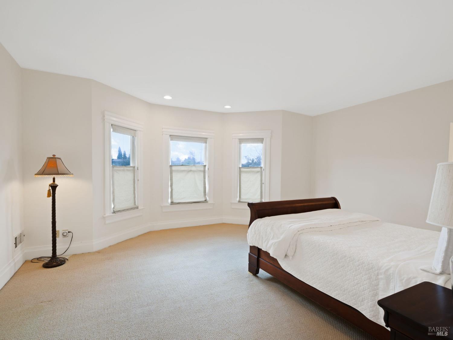 Napa, California, 94559, United States, 5 Bedrooms Bedrooms, ,3 BathroomsBathrooms,Residential,For Sale,1991886