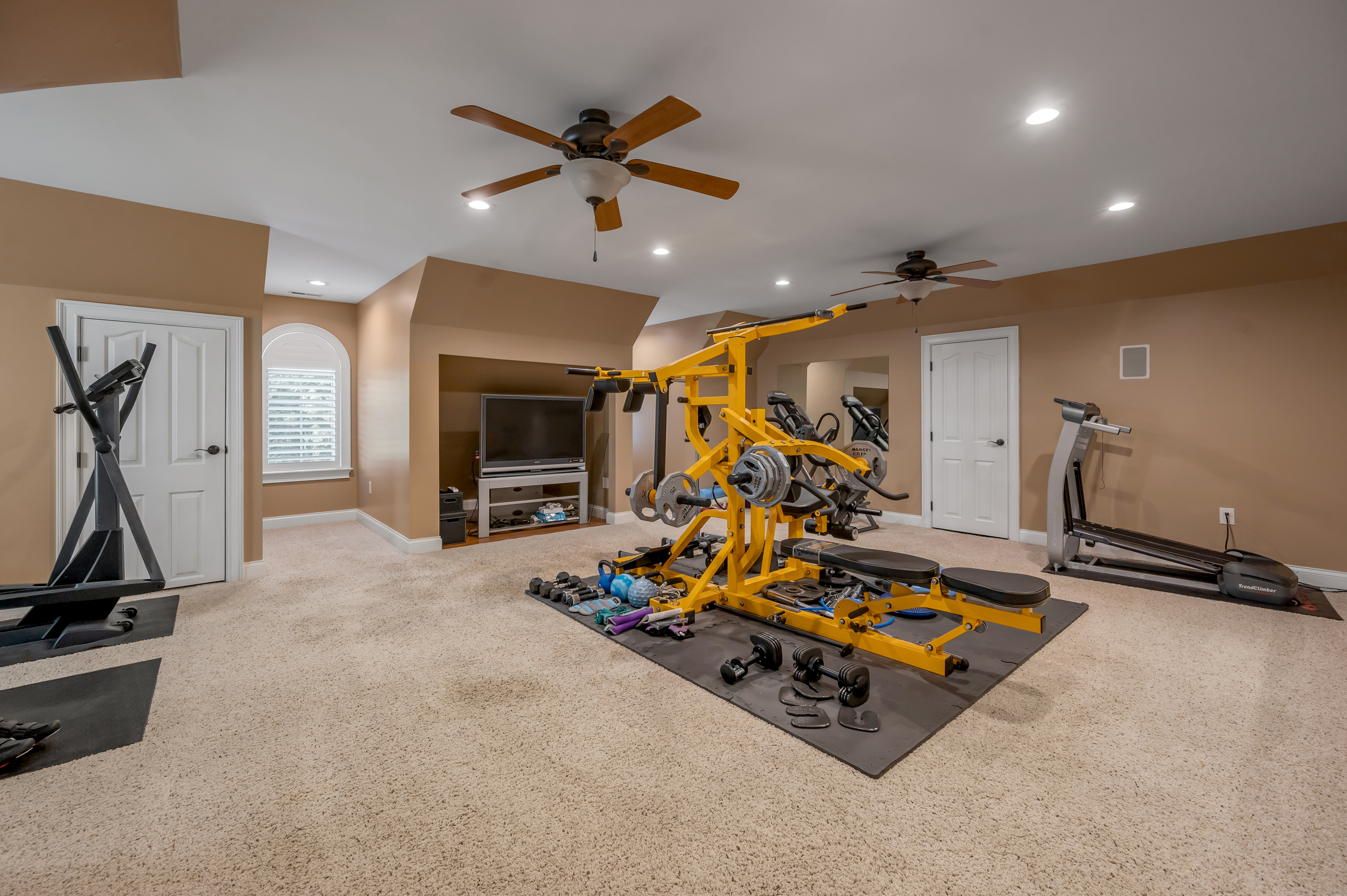  315 Whispering Brook Drive - 物件實景