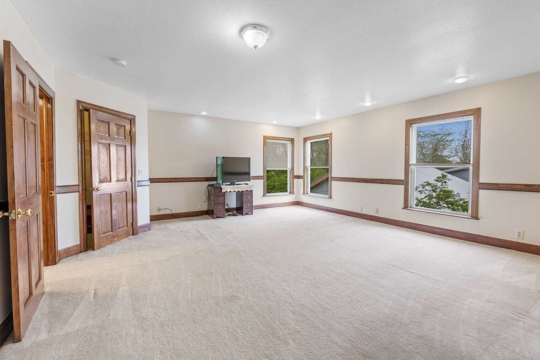 Johnstown, Ohio, 43031, United States, 6 Bedrooms Bedrooms, ,6 BathroomsBathrooms,Residential,For Sale,1840218