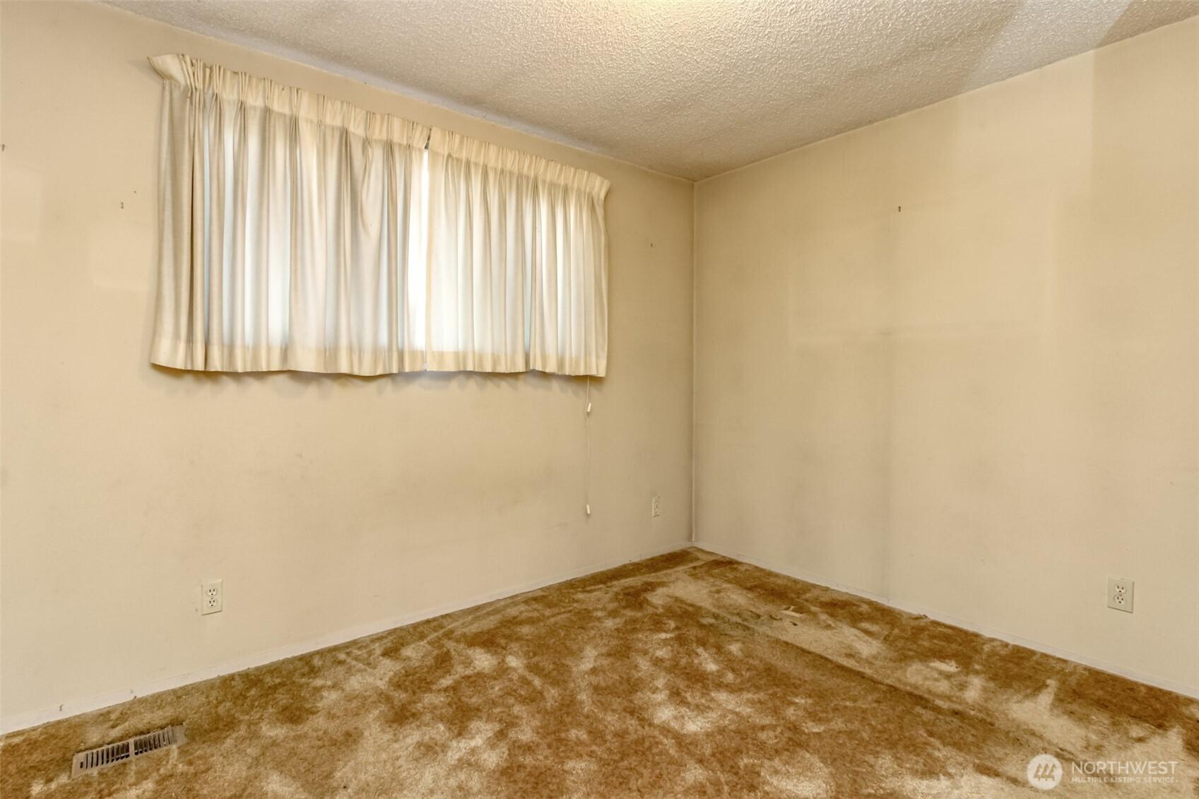 SEATTLE, Washington, 98146, United States, 3 Bedrooms Bedrooms, ,2 BathroomsBathrooms,Residential,For Sale,1969203