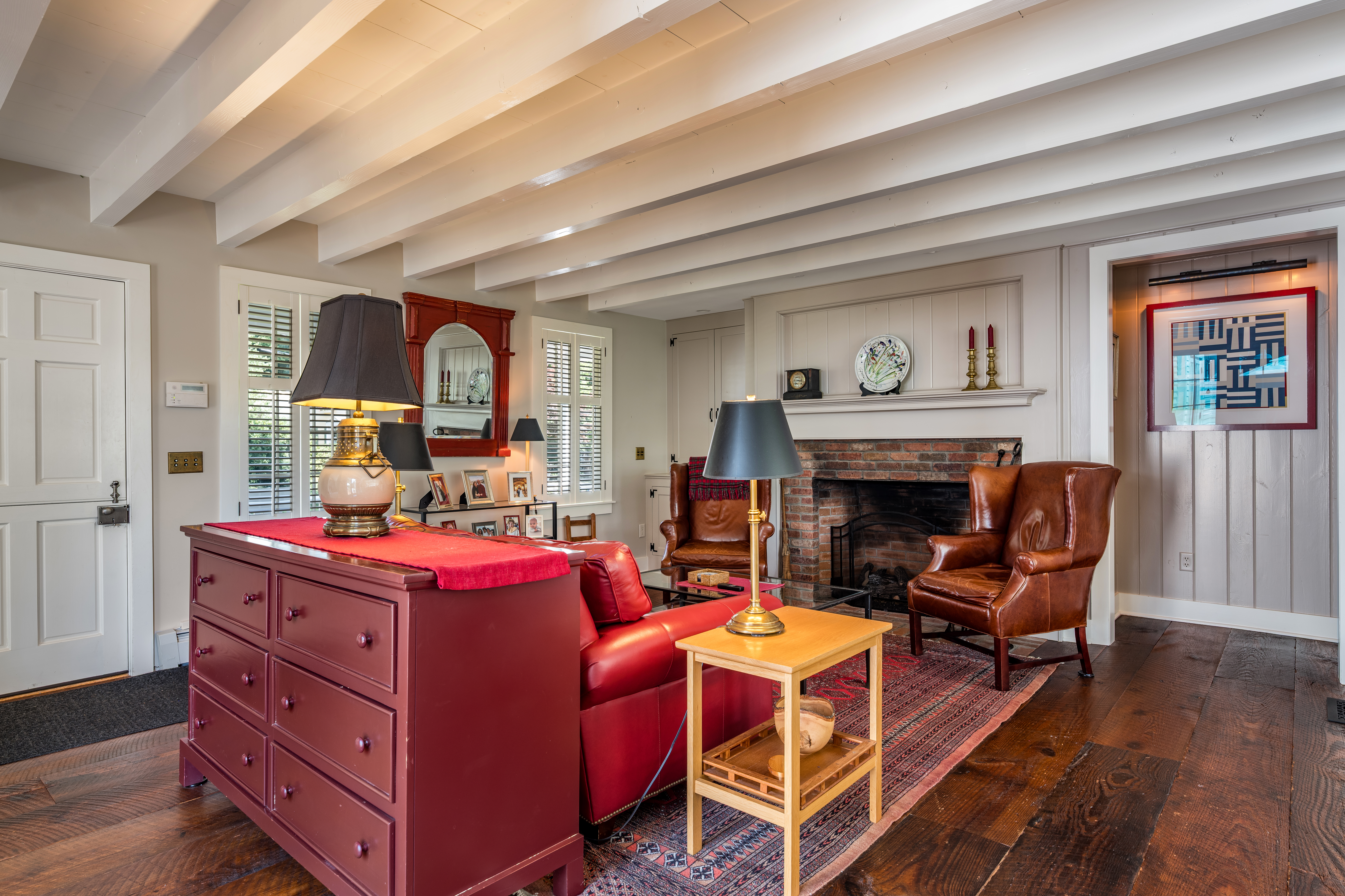  An Extraordinary Pocket Estate Within Walking Distance to Village - 物件實景