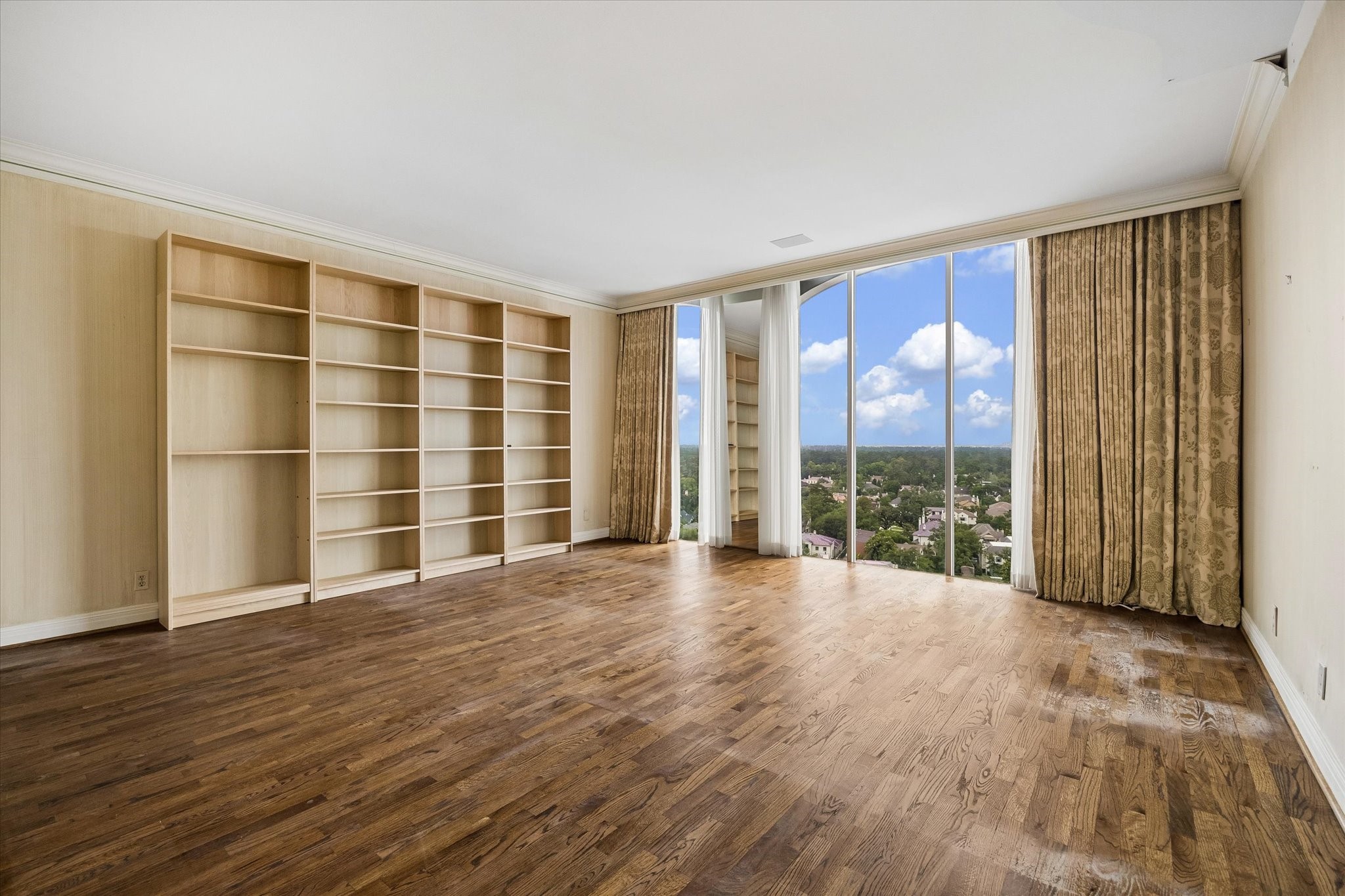  3711 San Felipe Street #14A - 物件實景