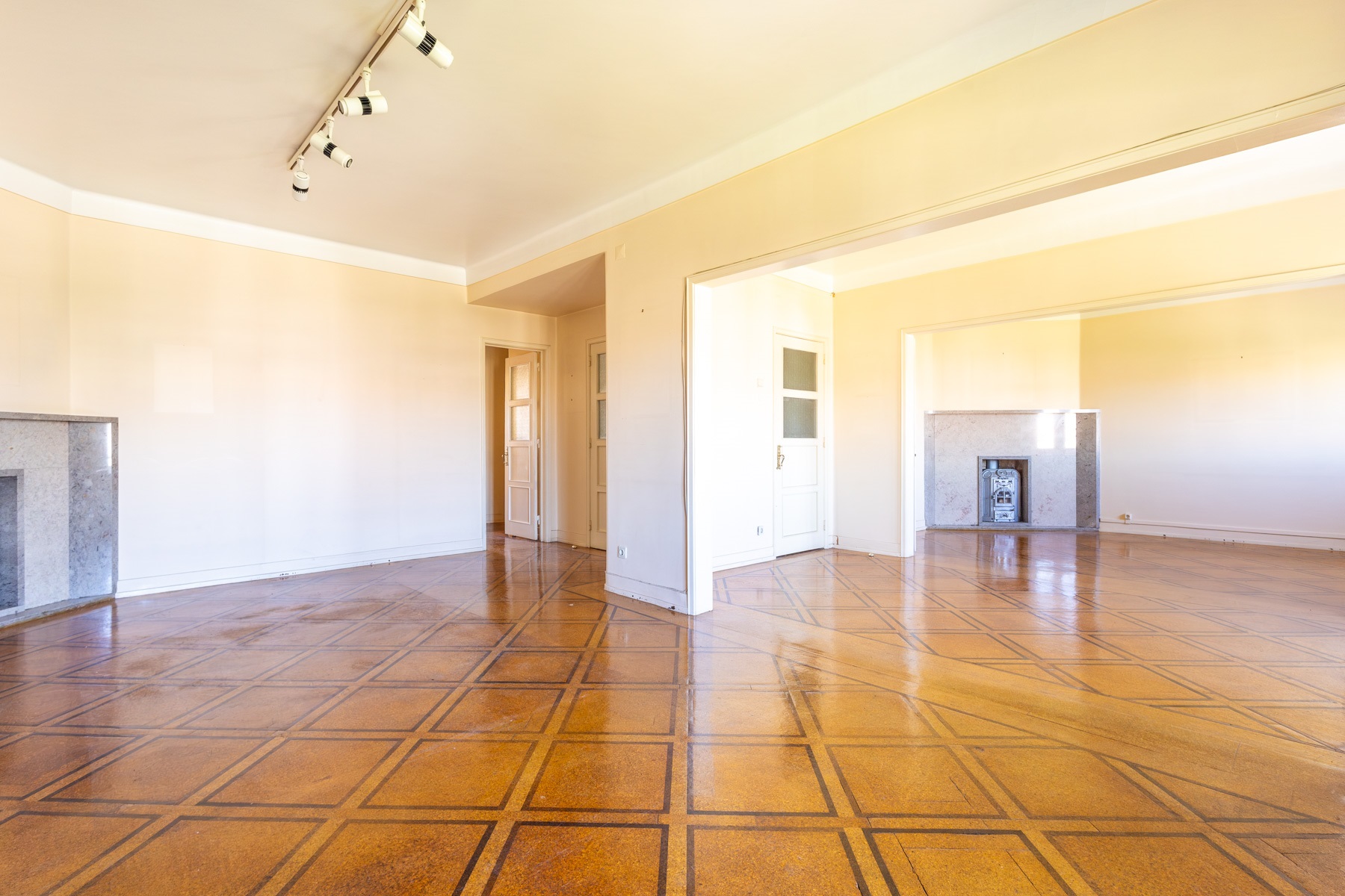  Flat, 5 bedrooms, for Sale - 物件實景