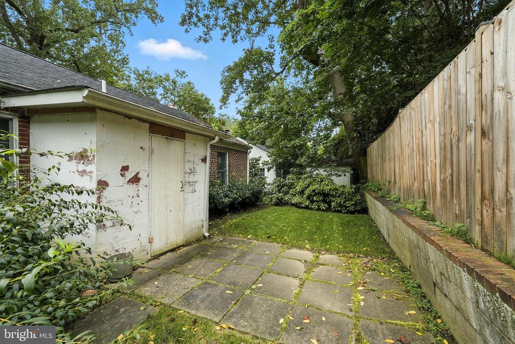 Silver Spring, Maryland, 20901, United States, 3 Bedrooms Bedrooms, ,1 BathroomBathrooms,Residential,For Sale,1928721