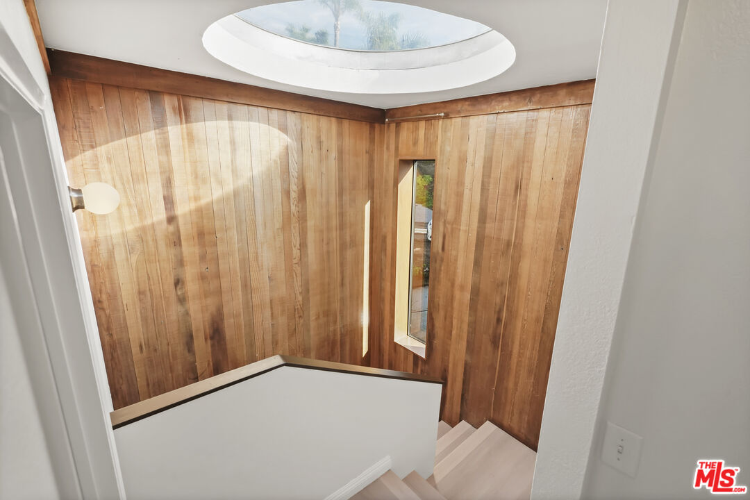 Malibu, California, 90265, United States, 3 Bedrooms Bedrooms, ,2 BathroomsBathrooms,Residential,For Sale,1997351