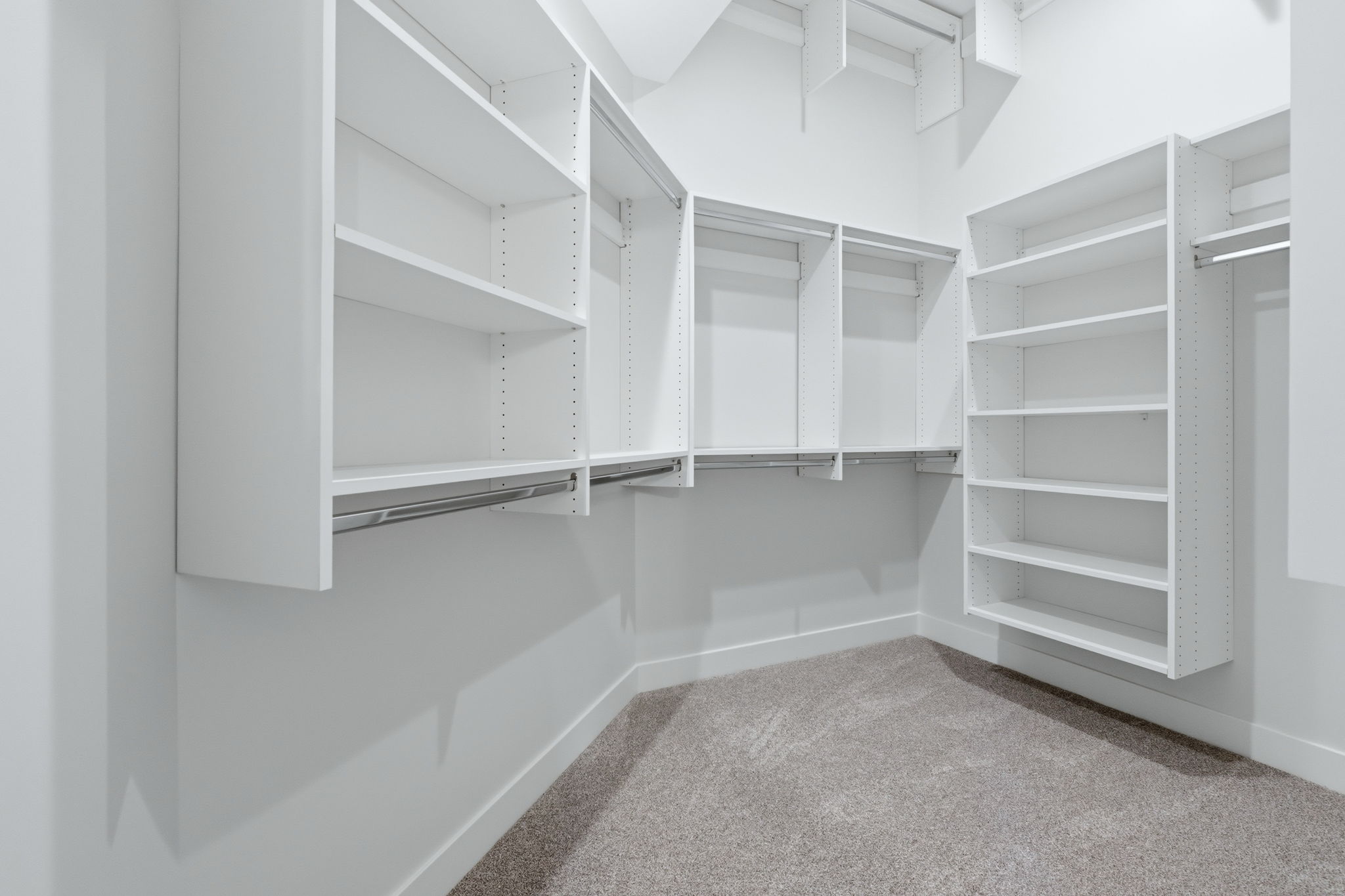  Brand New Three Bedroom Home on a Pond Lot - 物件實景