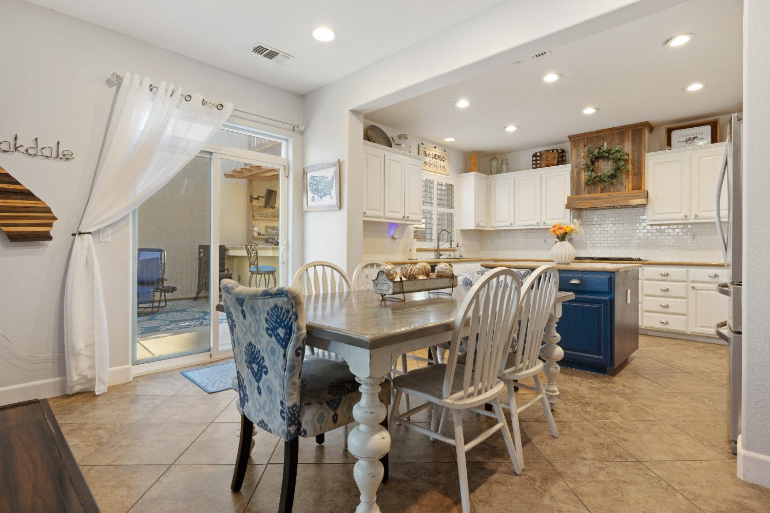 Oakdale, California, 95361, United States, 4 Bedrooms Bedrooms, ,4 BathroomsBathrooms,Residential,For Sale,2011319