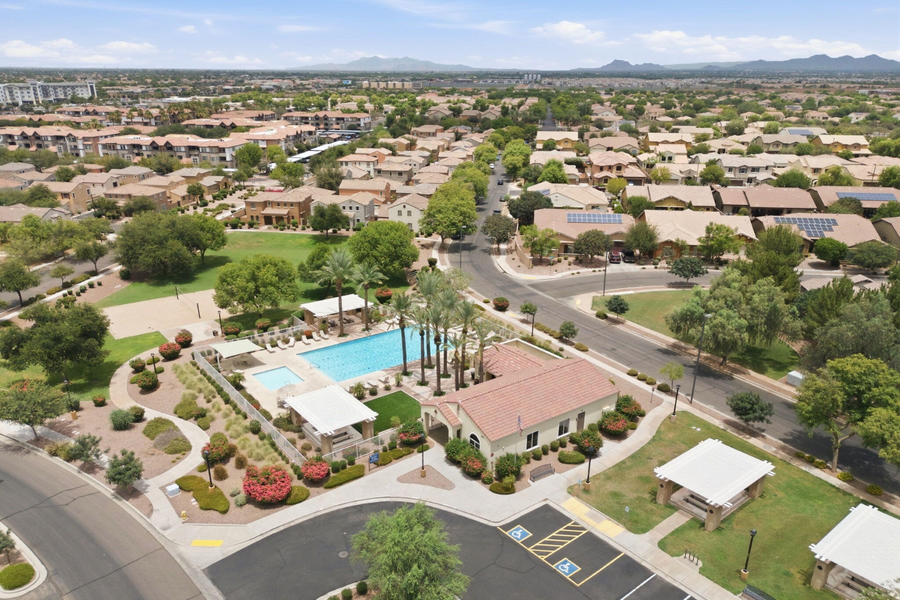 3246 E Carla Vista Drive ¦ Gilbert, AZ - 物件實景