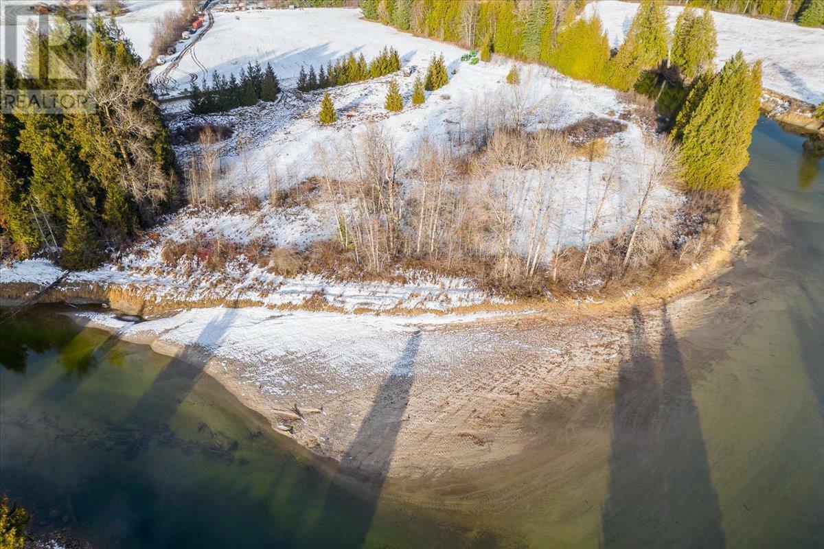 SICAMOUS, British Columbia, V0E 2V4, CA, 2 Bedrooms Bedrooms, ,2 BathroomsBathrooms,Residential,For Sale,1836920