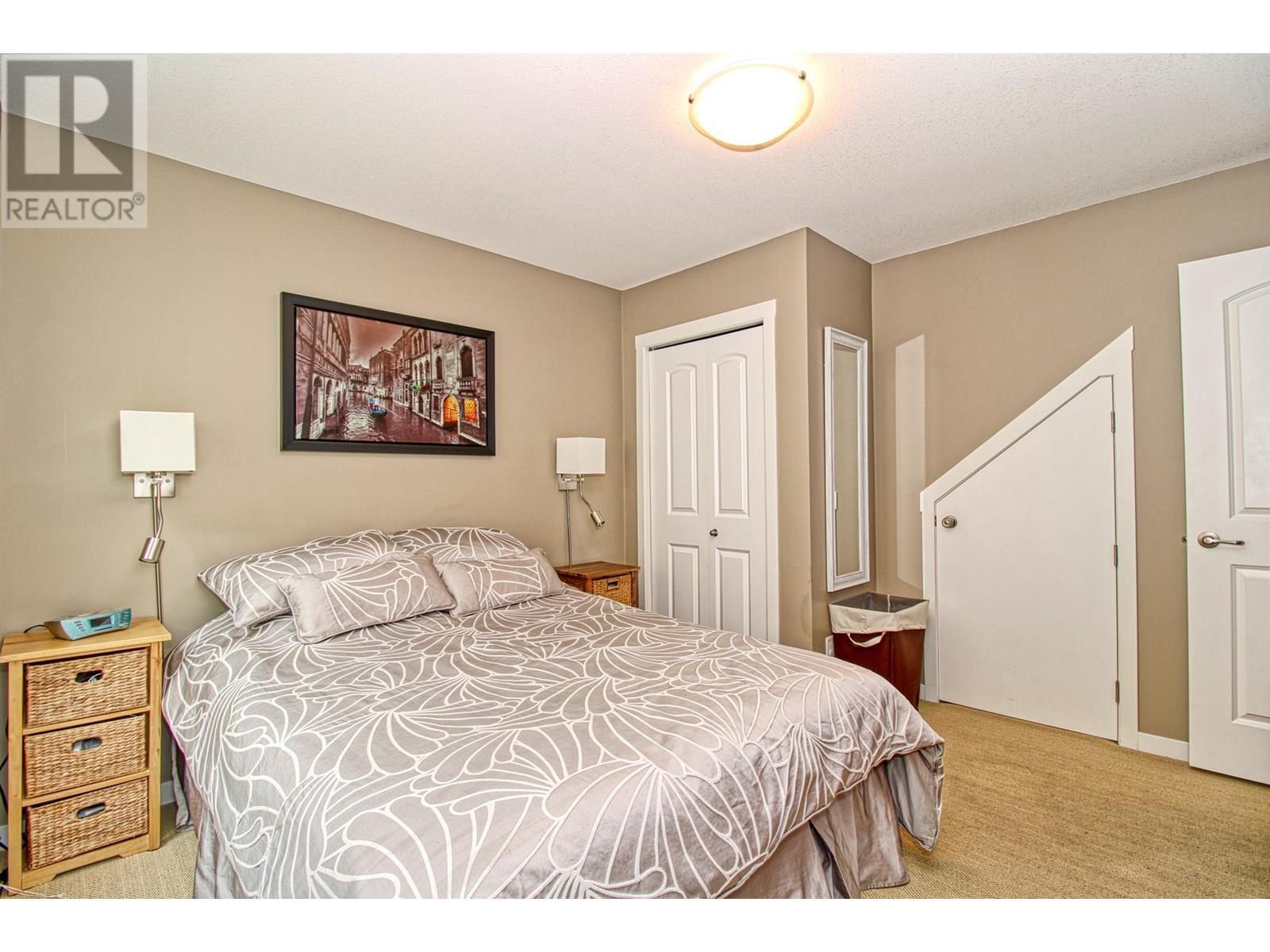 KELOWNA, British Columbia, V1Z 3R8, CA, 3 Bedrooms Bedrooms, ,2 BathroomsBathrooms,Residential,For Sale,1892697