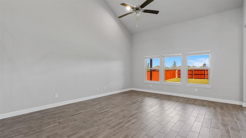 Mansfield, Texas, 76063, United States, 5 Bedrooms Bedrooms, ,3 BathroomsBathrooms,Residential,For Sale,1937196