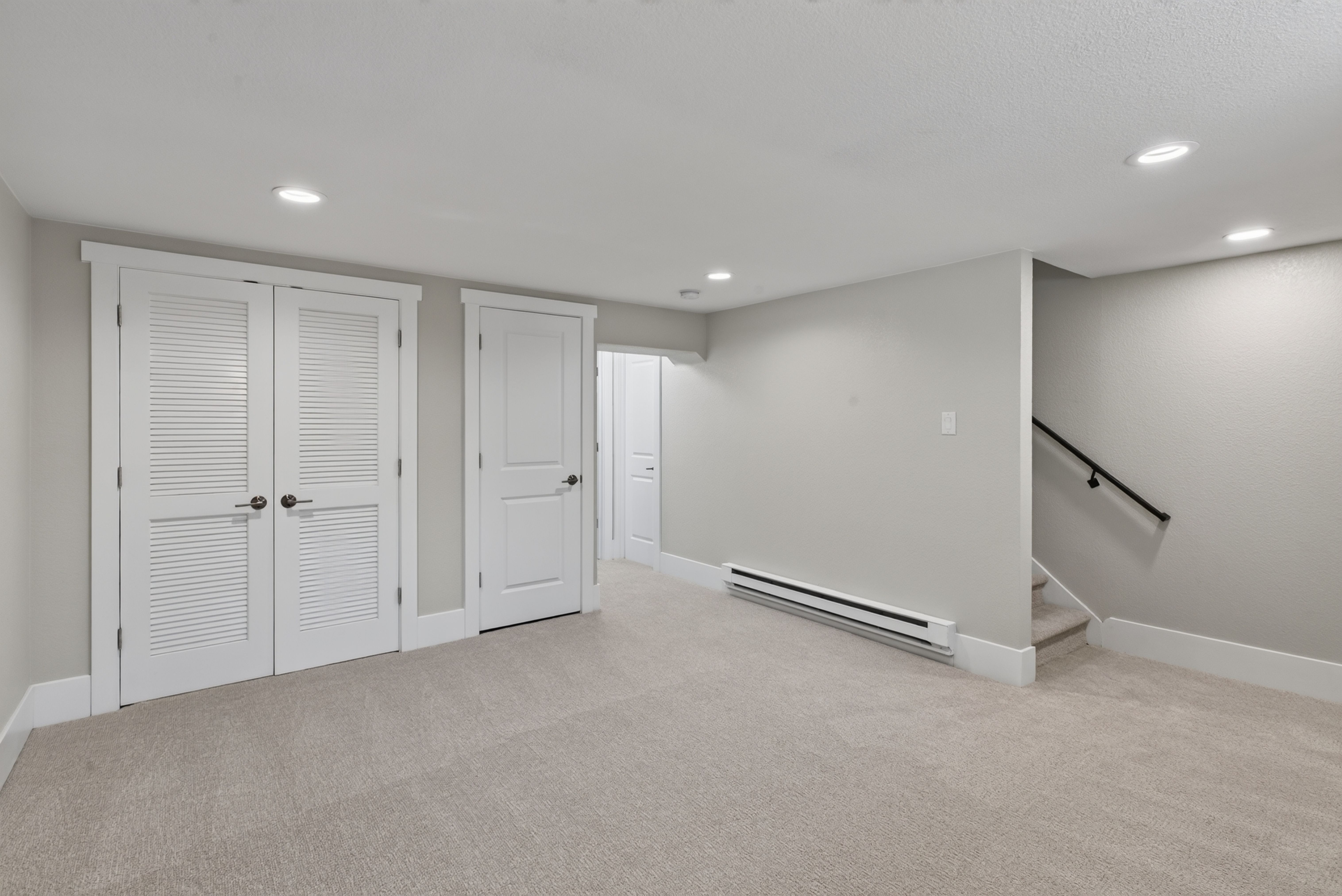  Updated, move-in ready home offers a bright, inviting floor plan - 物件實景