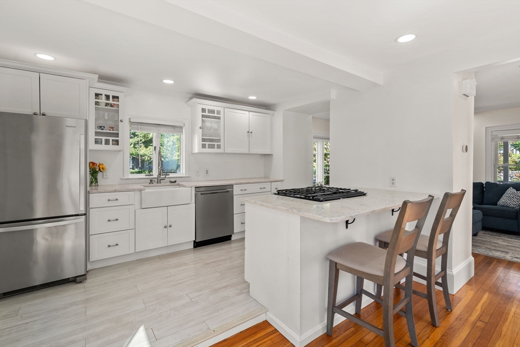 Milton, Massachusetts, 02186, United States, 3 Bedrooms Bedrooms, ,1 BathroomBathrooms,Residential,For Sale,1939202