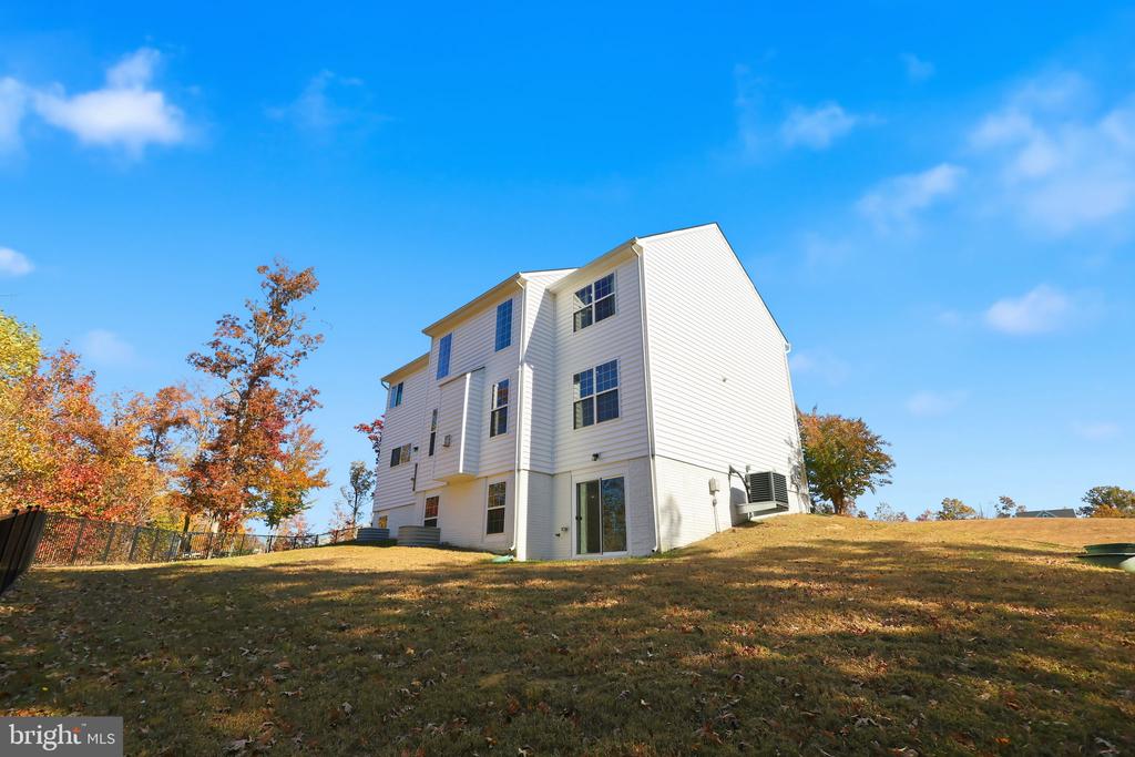 Fredericksburg, Virginia, 22405, United States, 5 Bedrooms Bedrooms, ,3 BathroomsBathrooms,Residential,For Sale,1987075