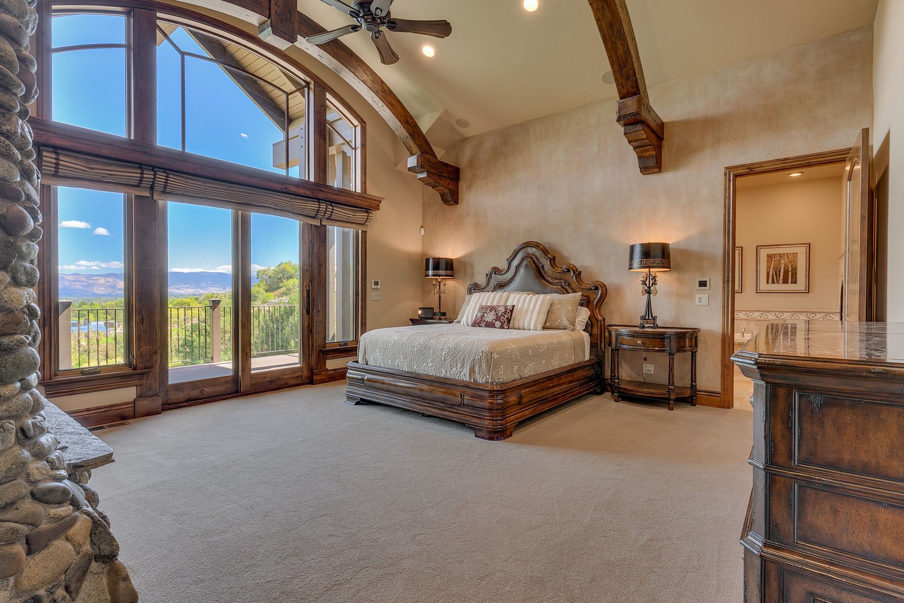  Windy Hill Luxury Estate  5 Acres of Privacy and Prestige - 物件實景