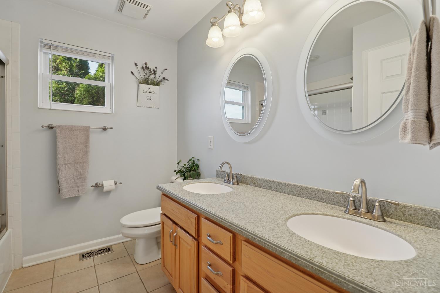 Batavia, Ohio, 45103, United States, 3 Bedrooms Bedrooms, ,3 BathroomsBathrooms,Residential,For Sale,1993169