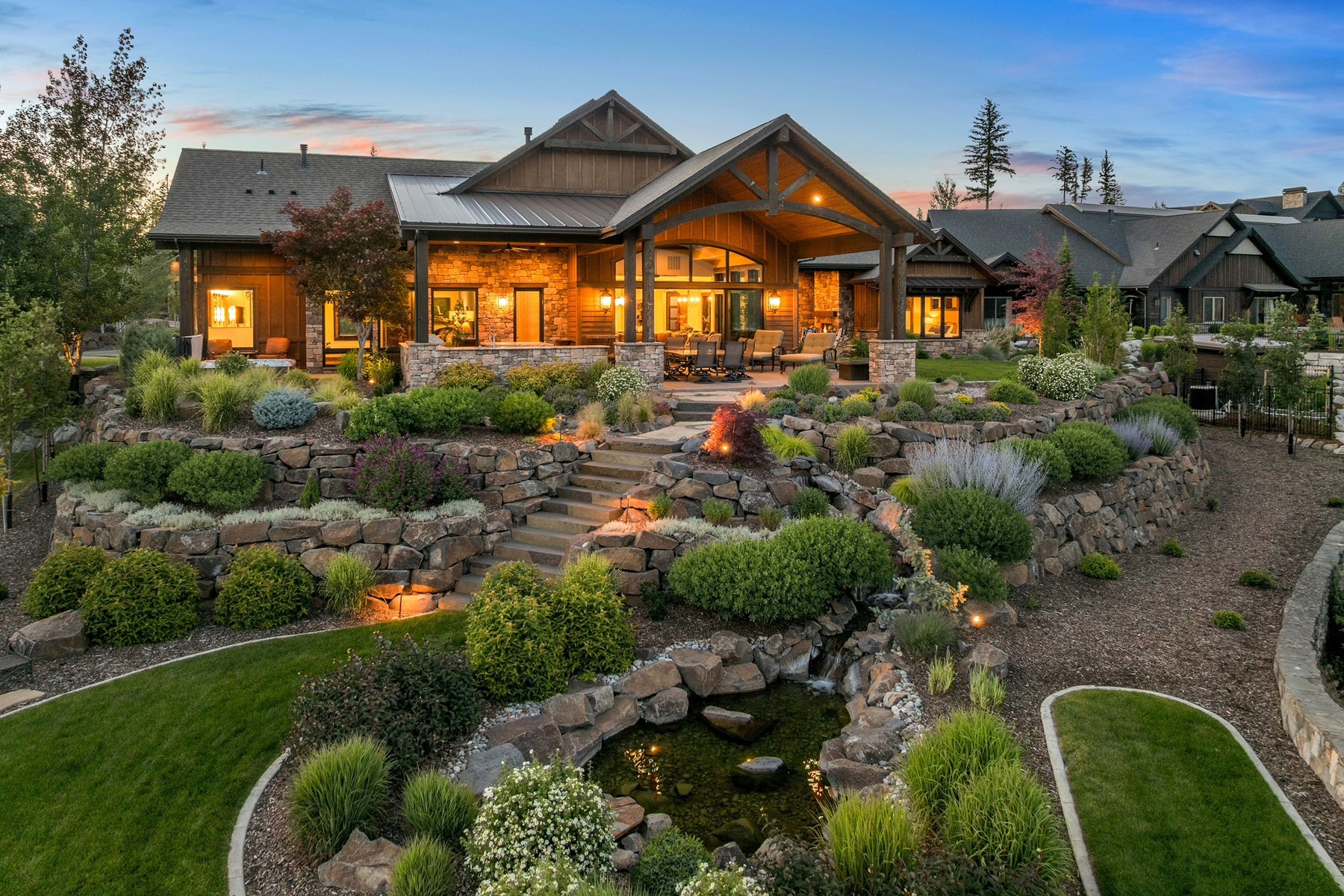  Rare Custom Retreat at Hayden Lake - 物件實景