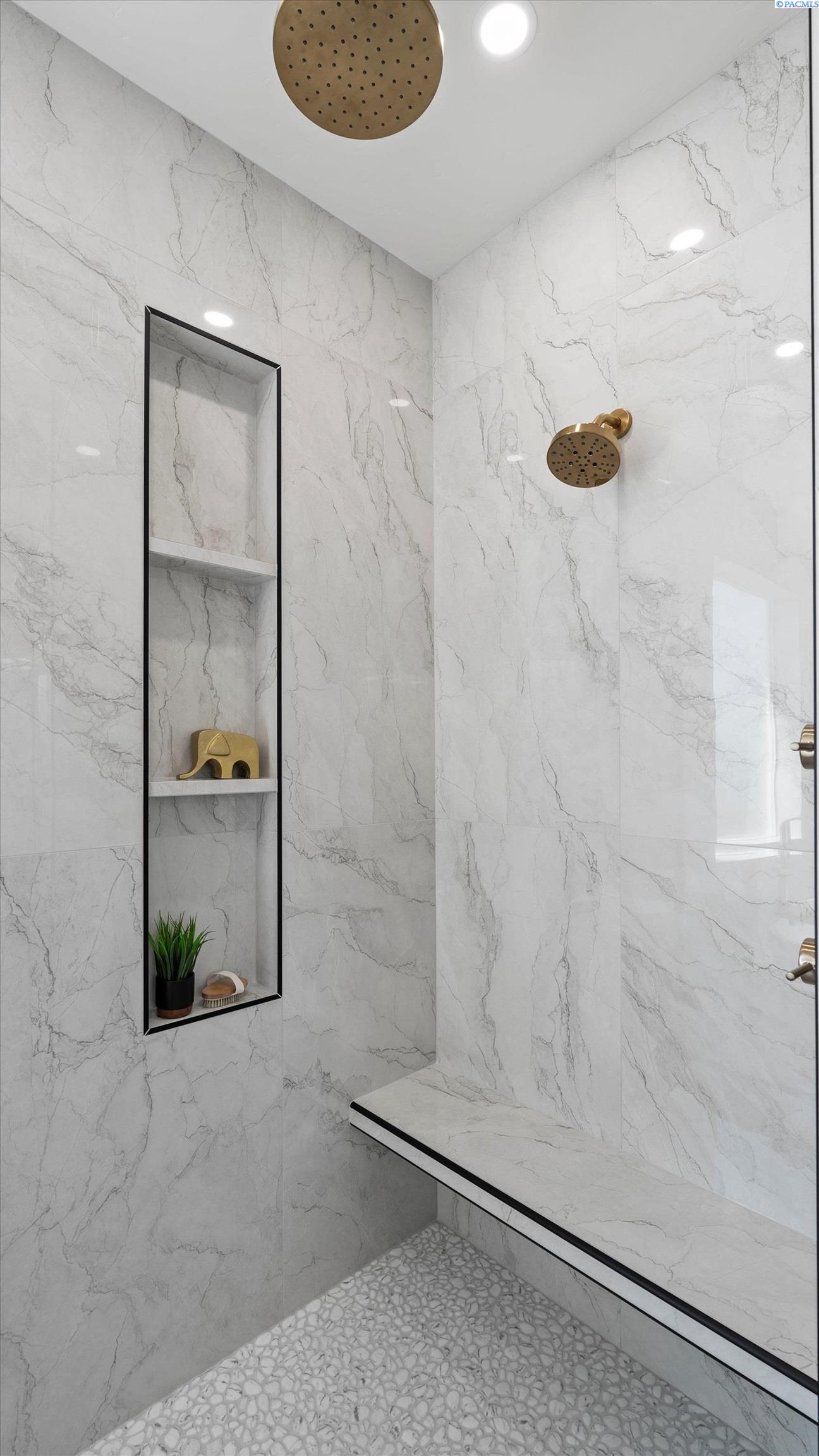 Richland, Washington, 99352, United States, 4 Bedrooms Bedrooms, ,3 BathroomsBathrooms,Residential,For Sale,1996125